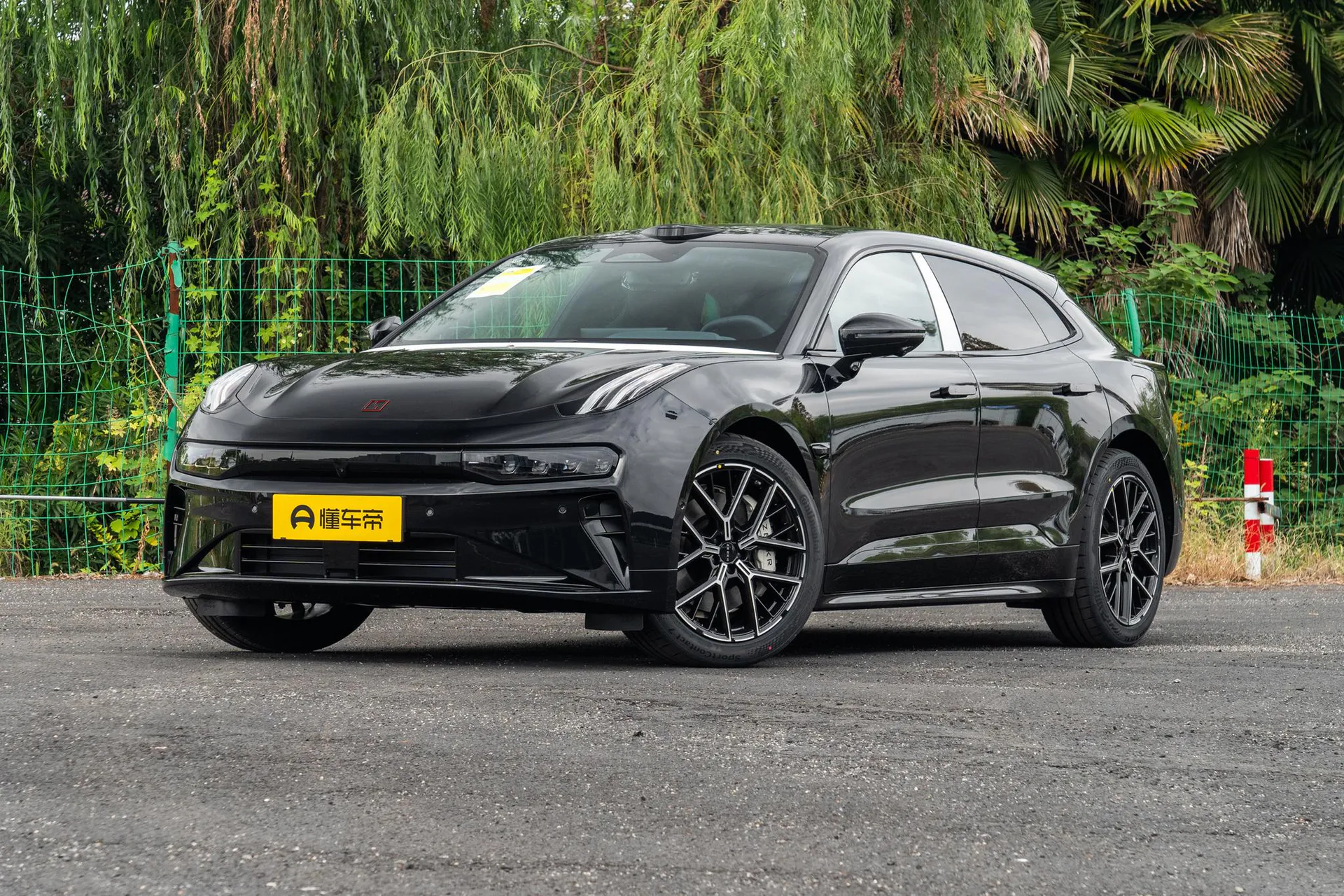  001 Ultra+ 103kWh AWD