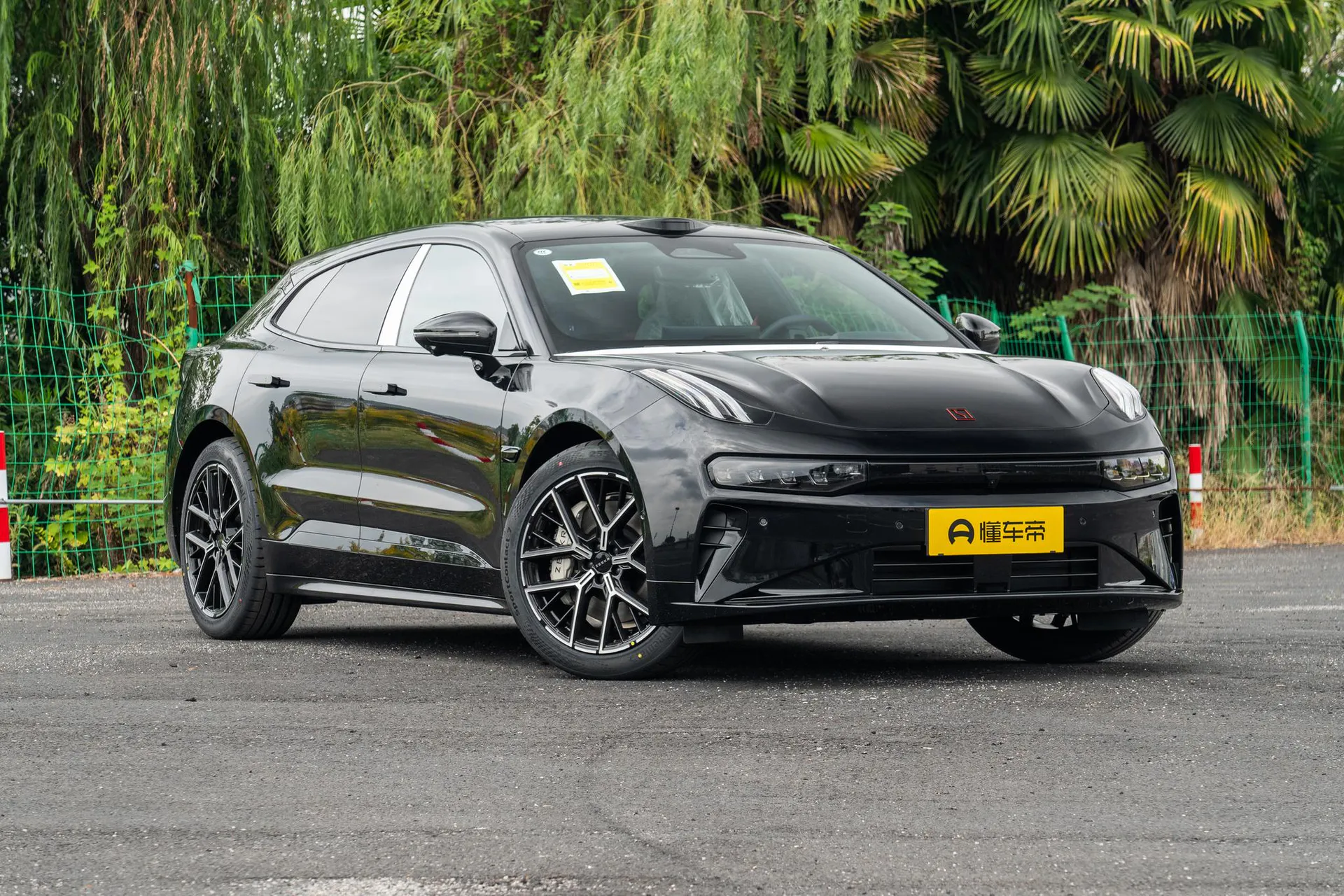  001 Ultra+ 103kWh AWD