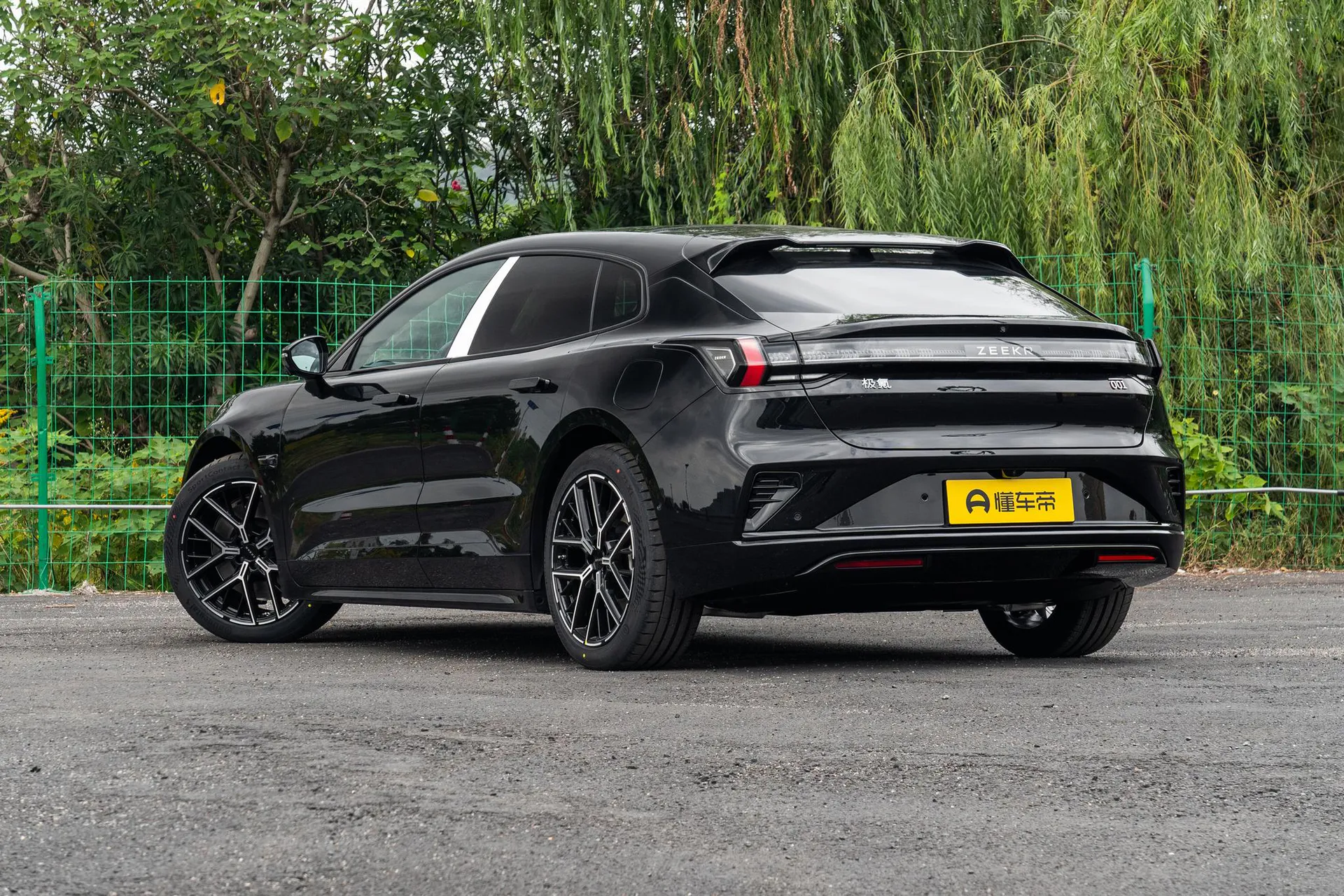  001 Ultra+ 103kWh AWD