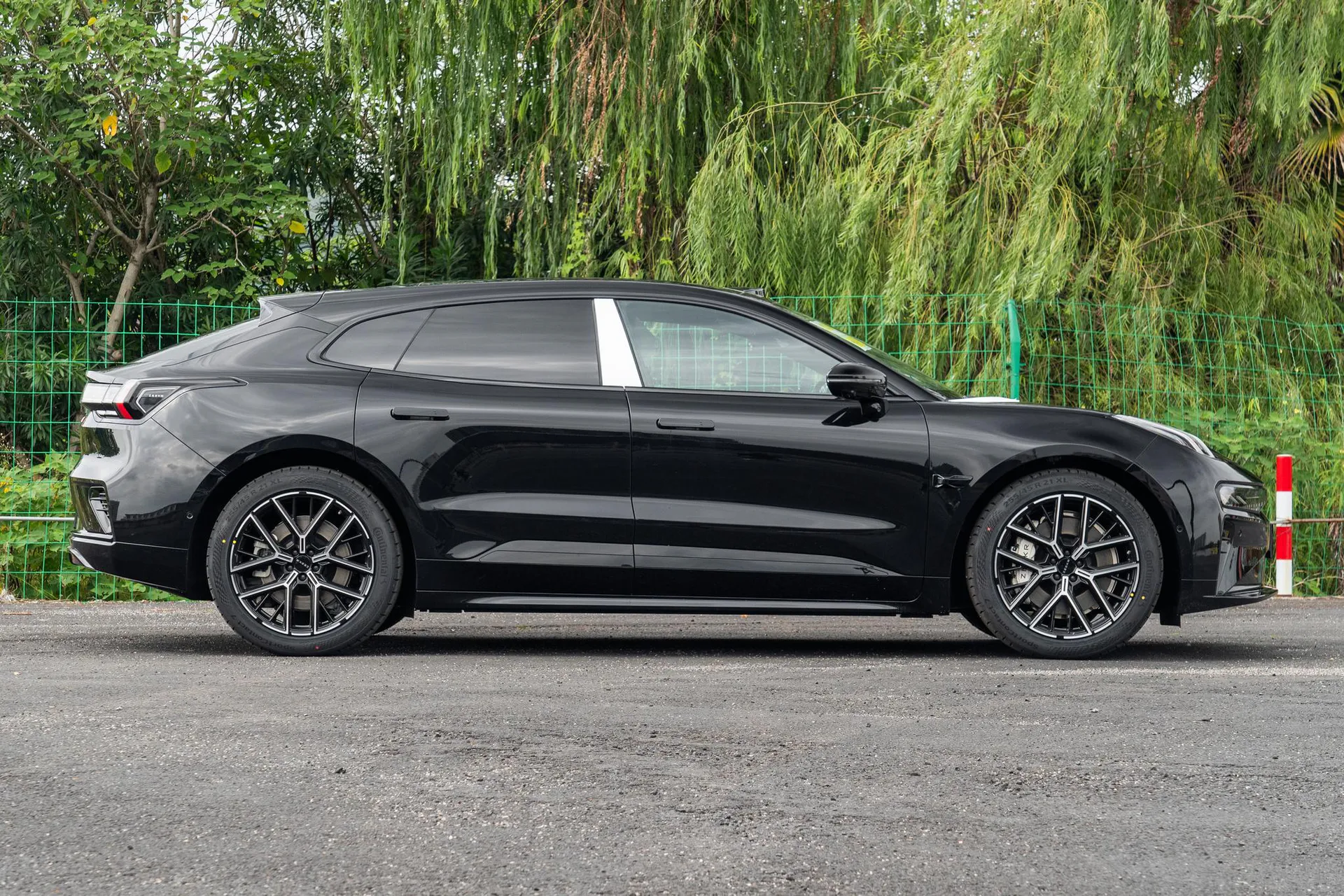  001 Ultra+ 103kWh AWD
