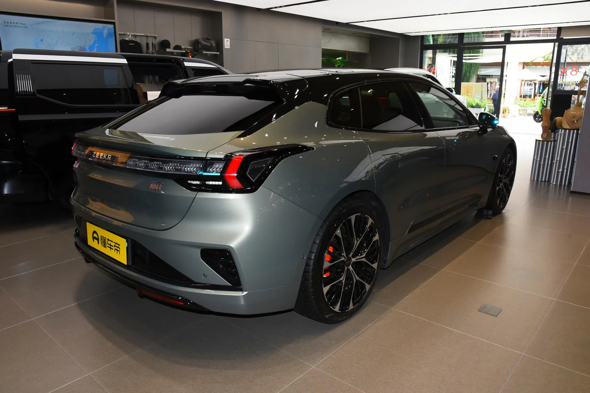  001 Ultra+ 103kWh AWD