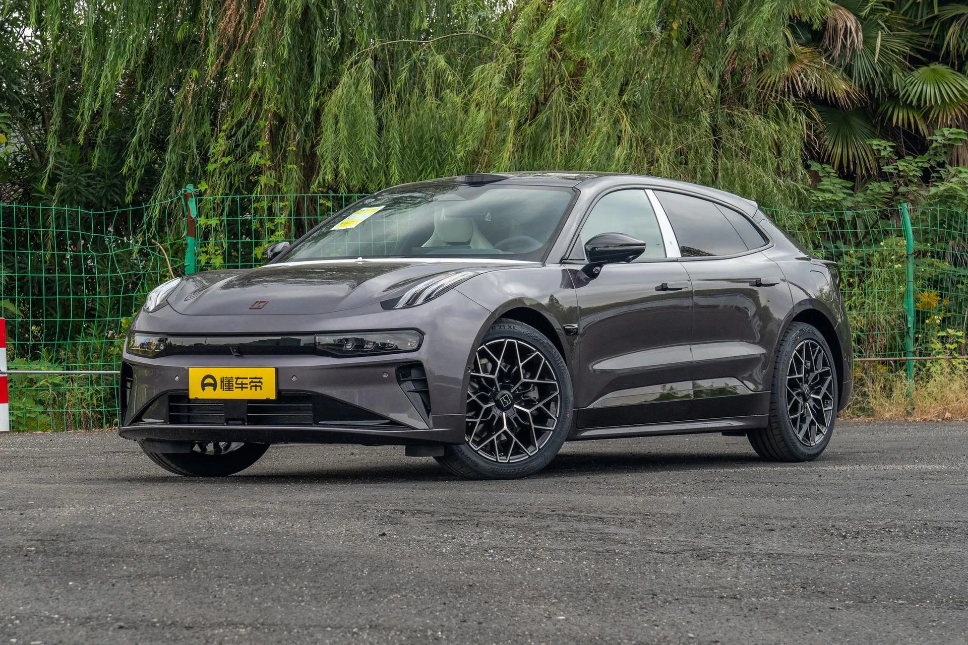  001 Ultra+ 103kWh AWD