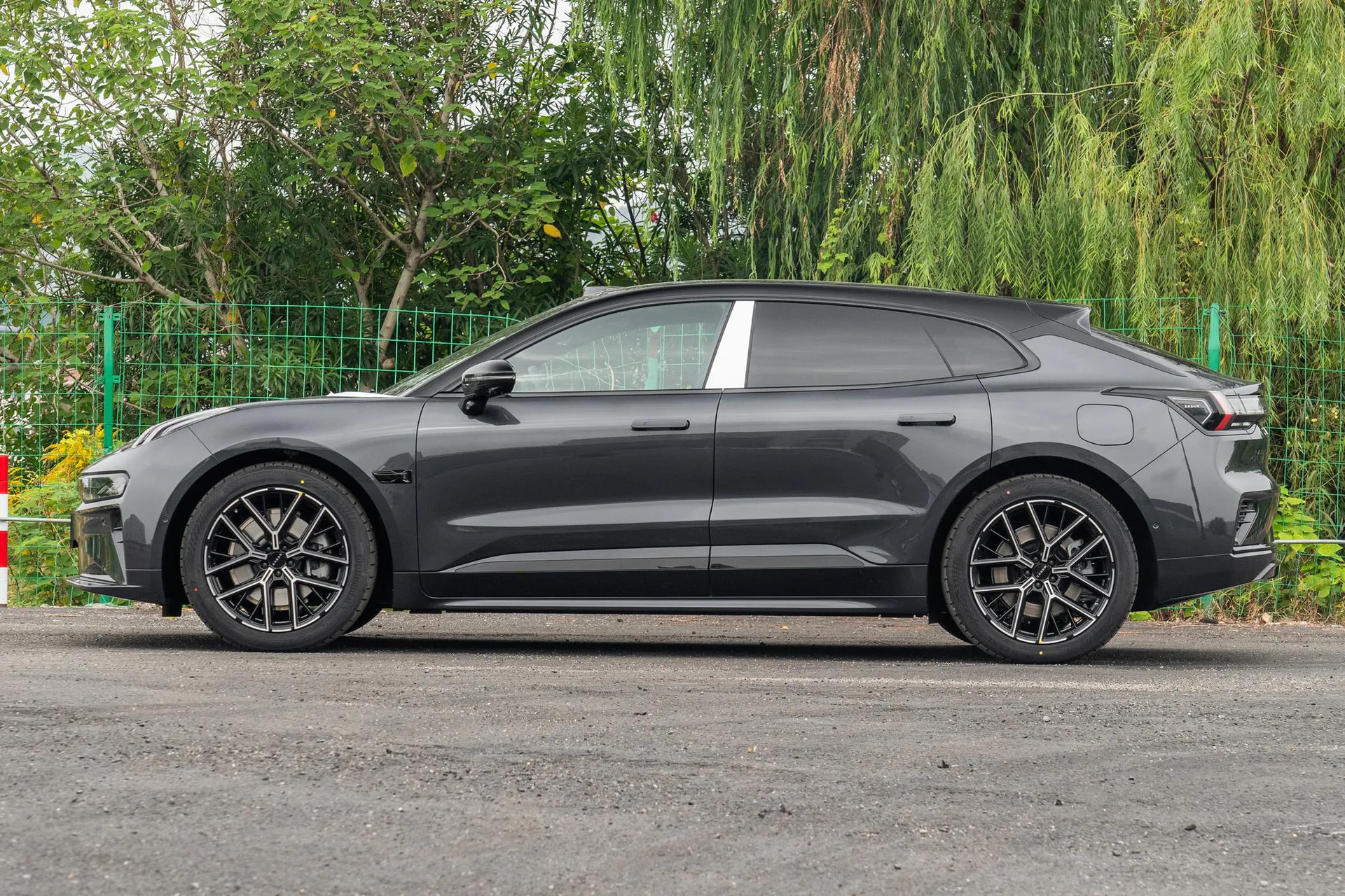  001 Ultra+ 103kWh AWD