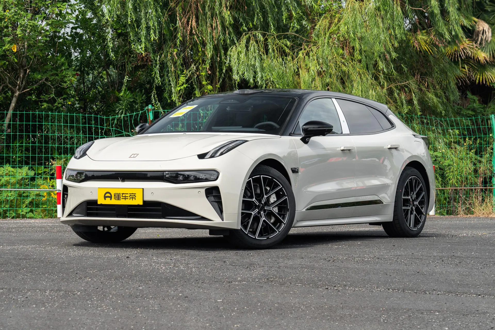  001 Ultra+ 103kWh AWD