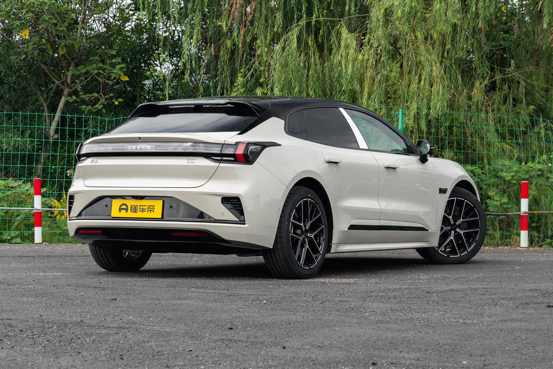  001 Ultra+ 103kWh AWD