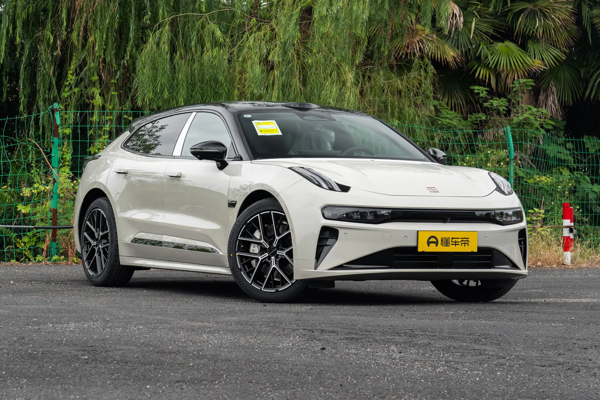  001 Ultra+ 103kWh AWD