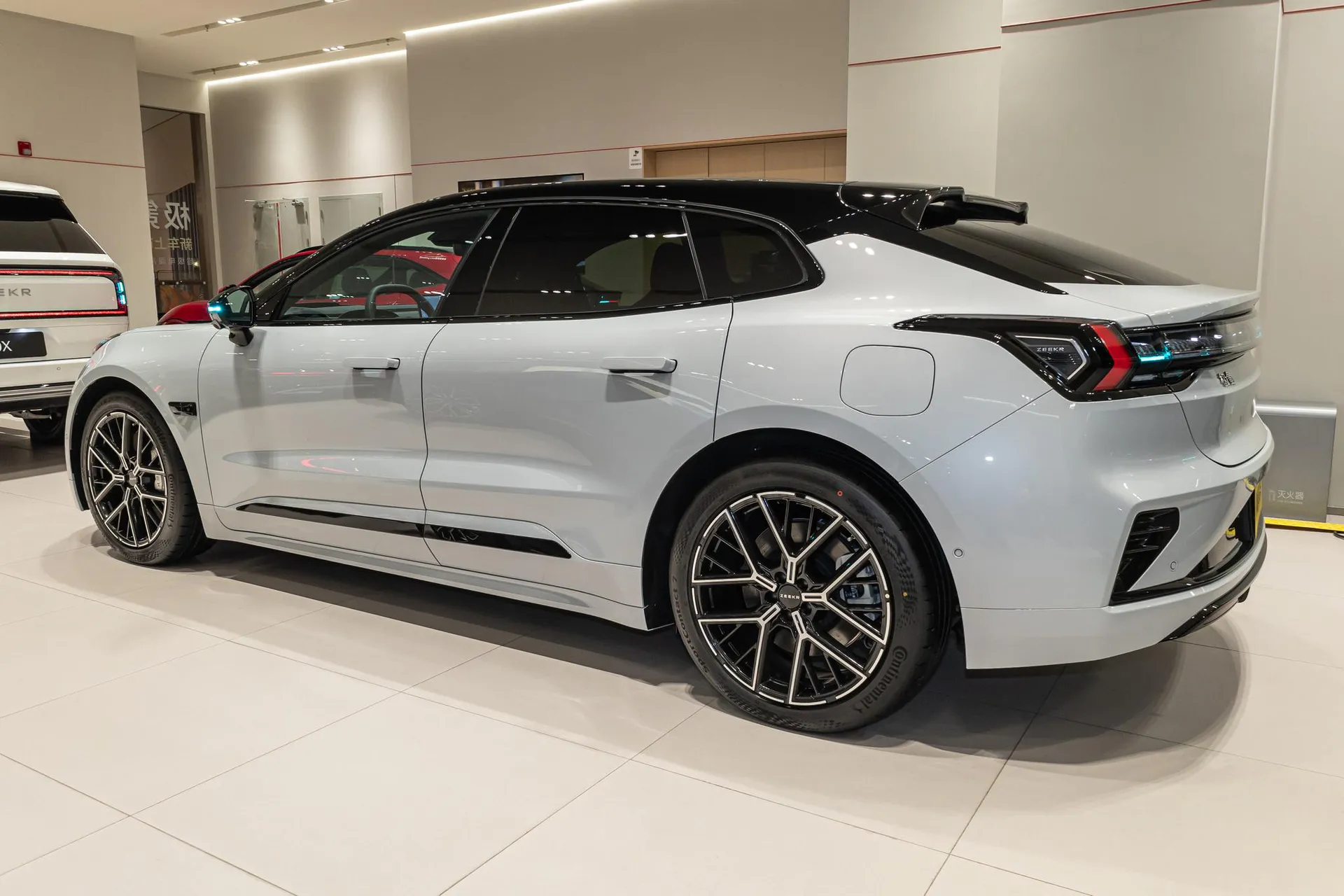  001 Ultra+ 103kWh AWD