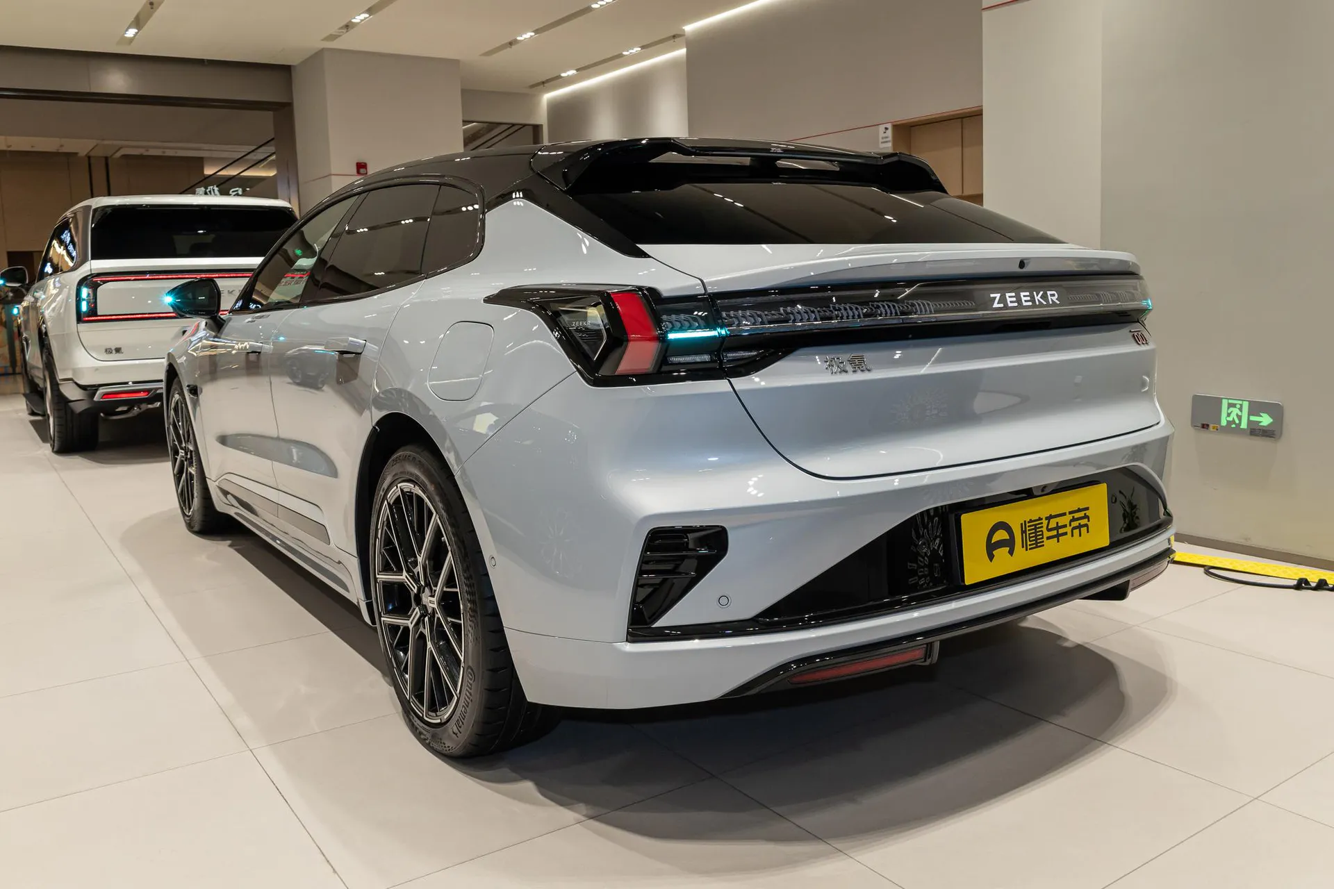  001 Ultra+ 103kWh AWD
