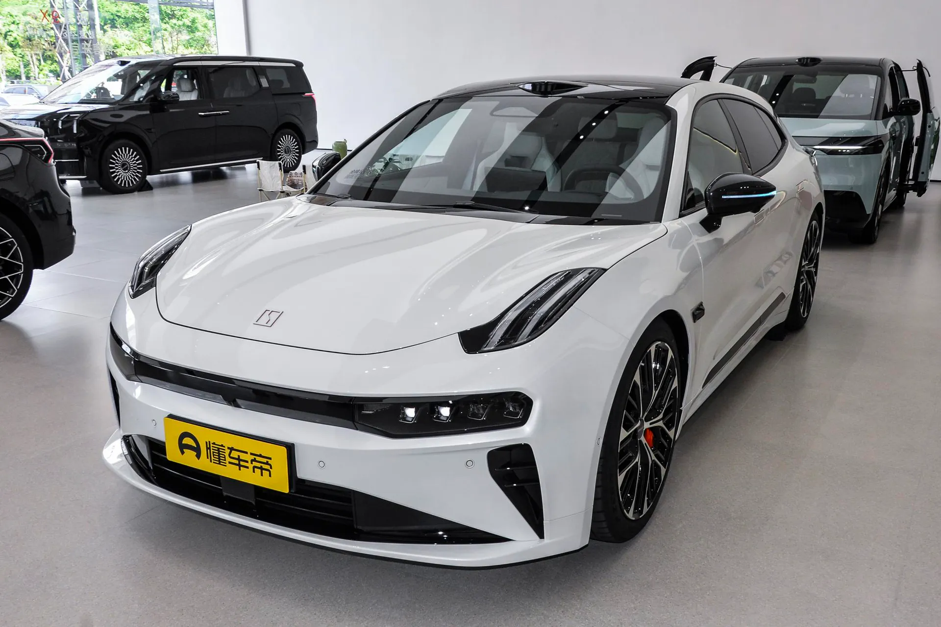  001 Ultra+ 103kWh AWD