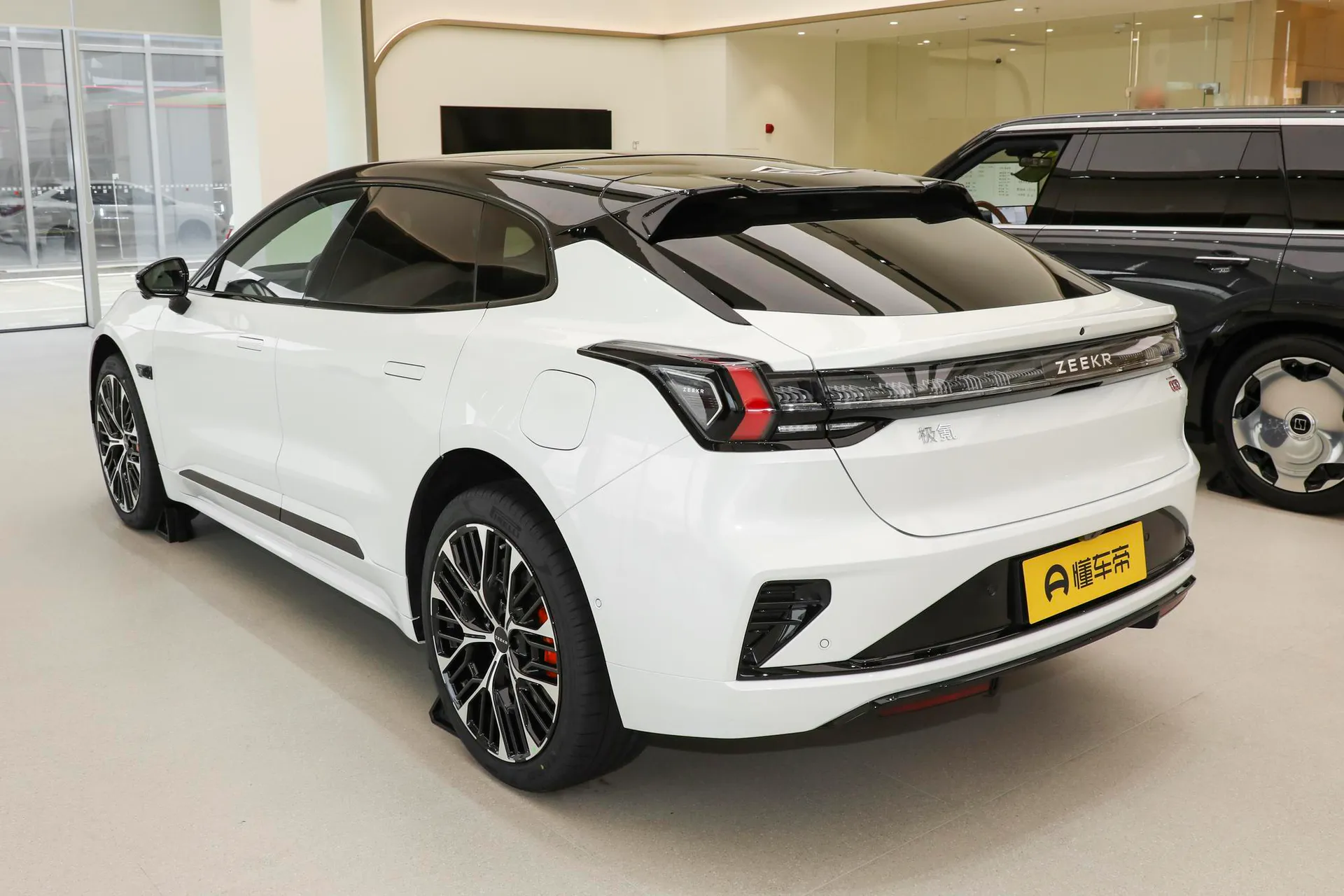  001 Ultra+ 103kWh AWD