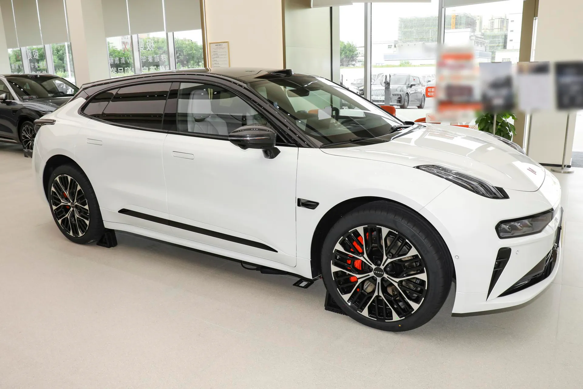  001 Ultra+ 103kWh AWD
