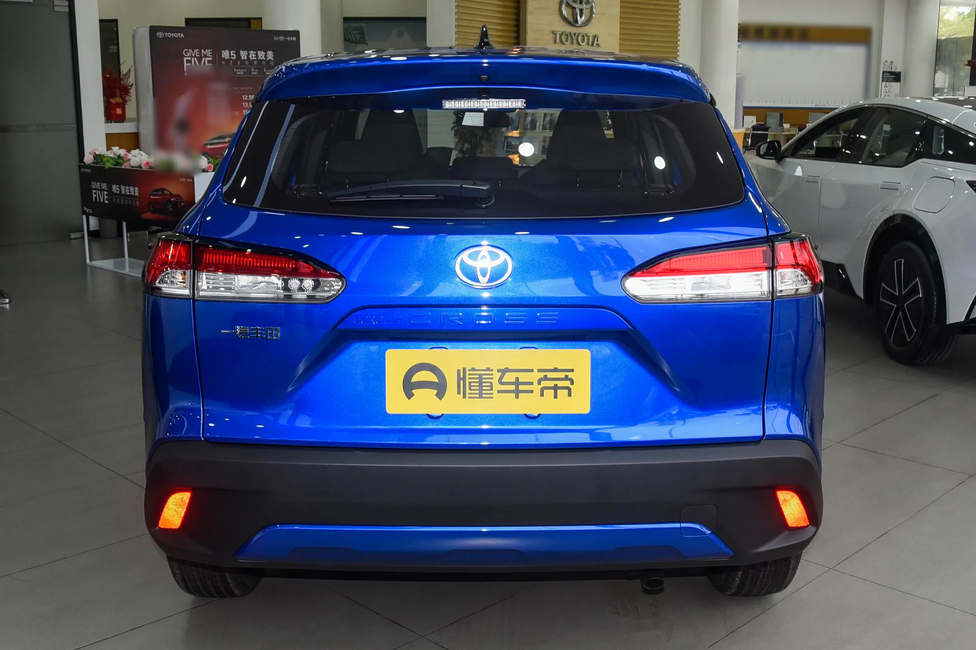  Corolla Regal 2.0L CVT Pioneer