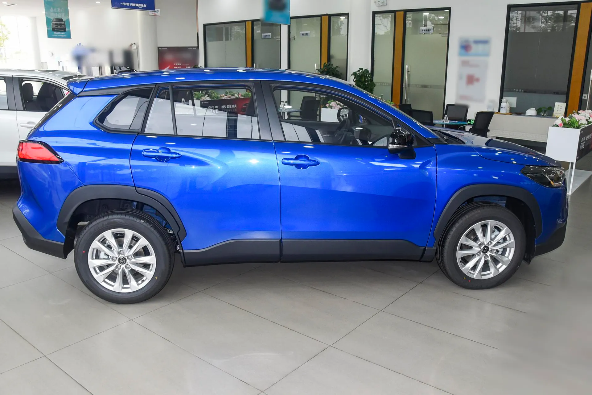  Corolla Regal 2.0L CVT Pioneer