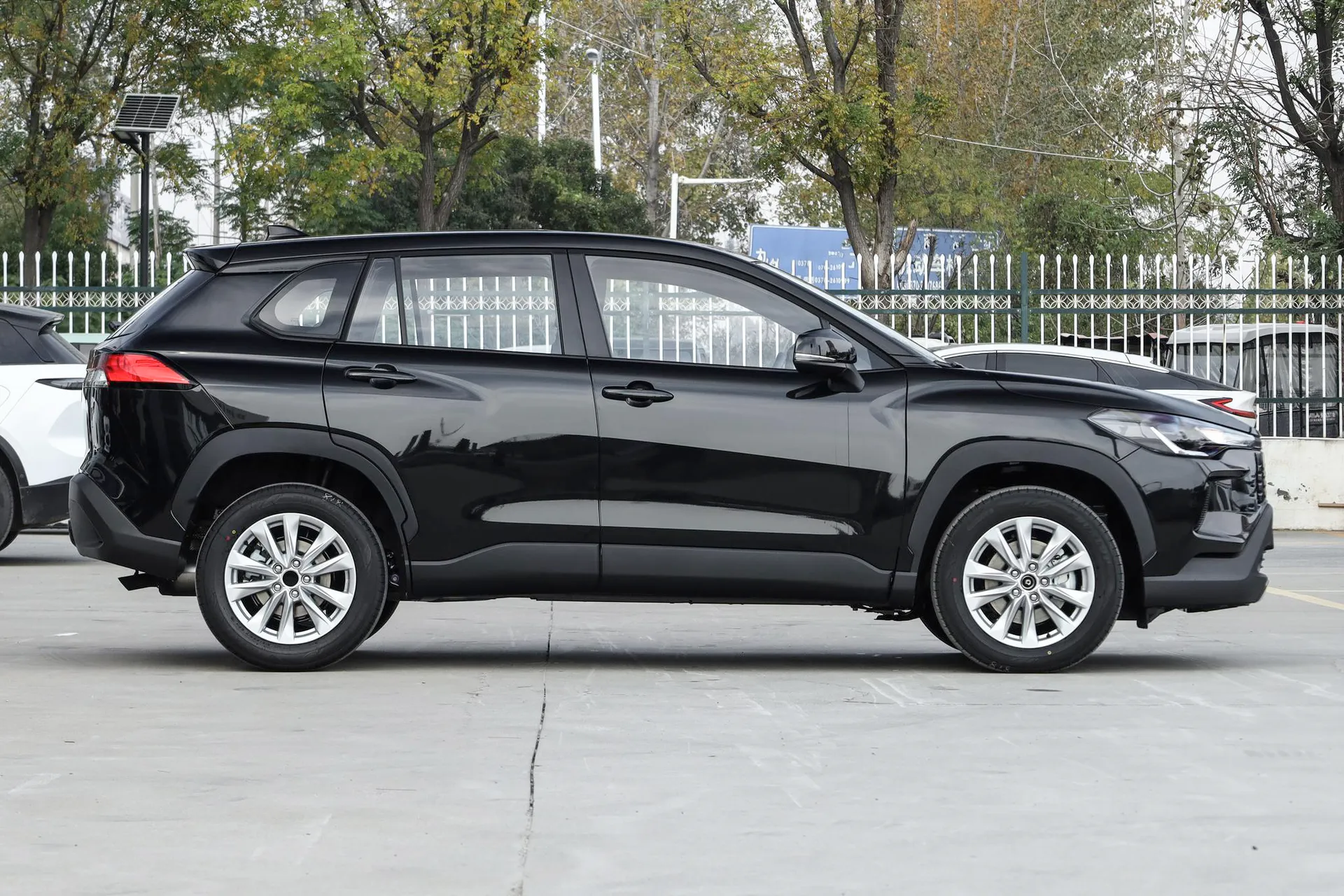  Corolla Regal 2.0L CVT Pioneer
