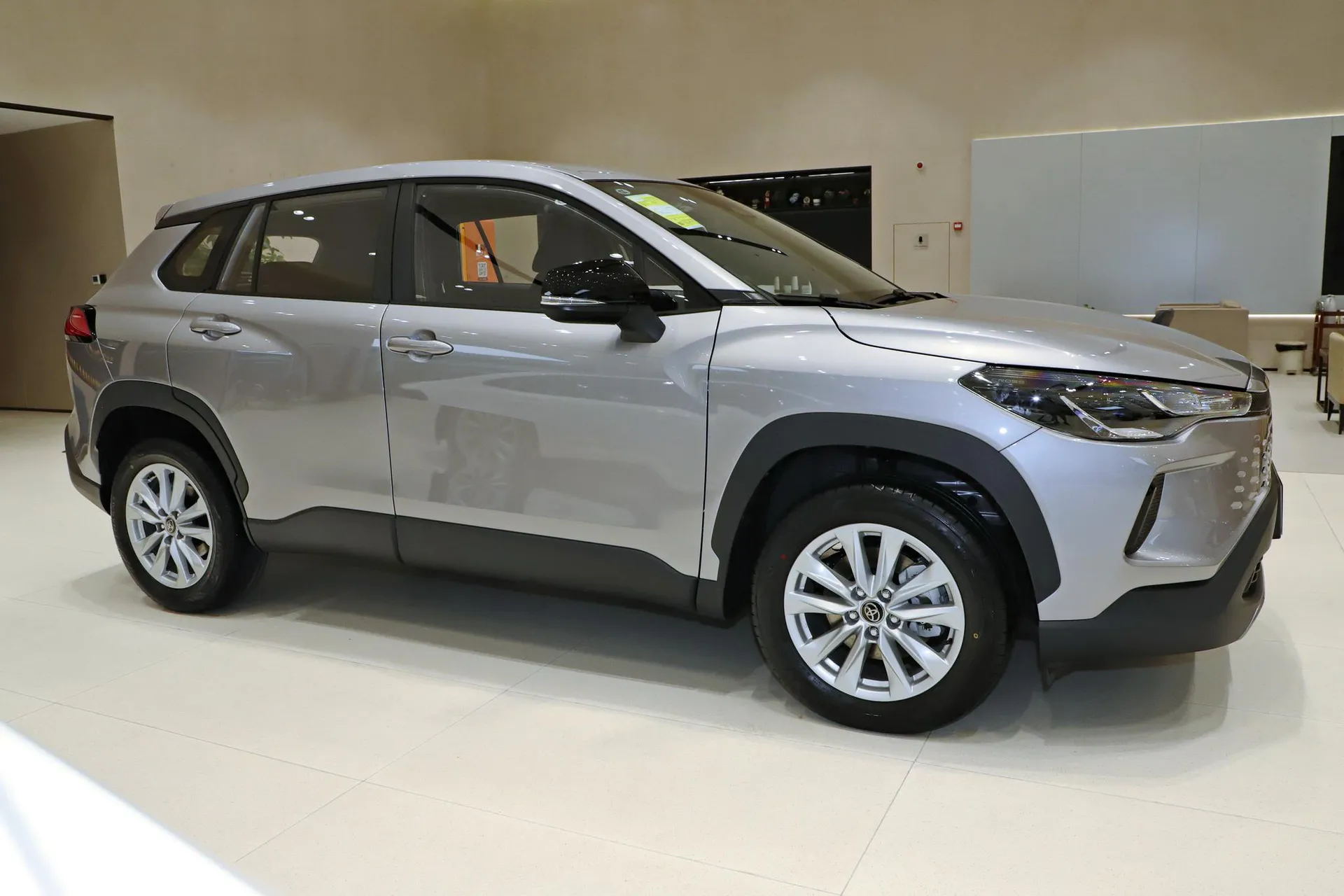  Corolla Regal 2.0L CVT Pioneer