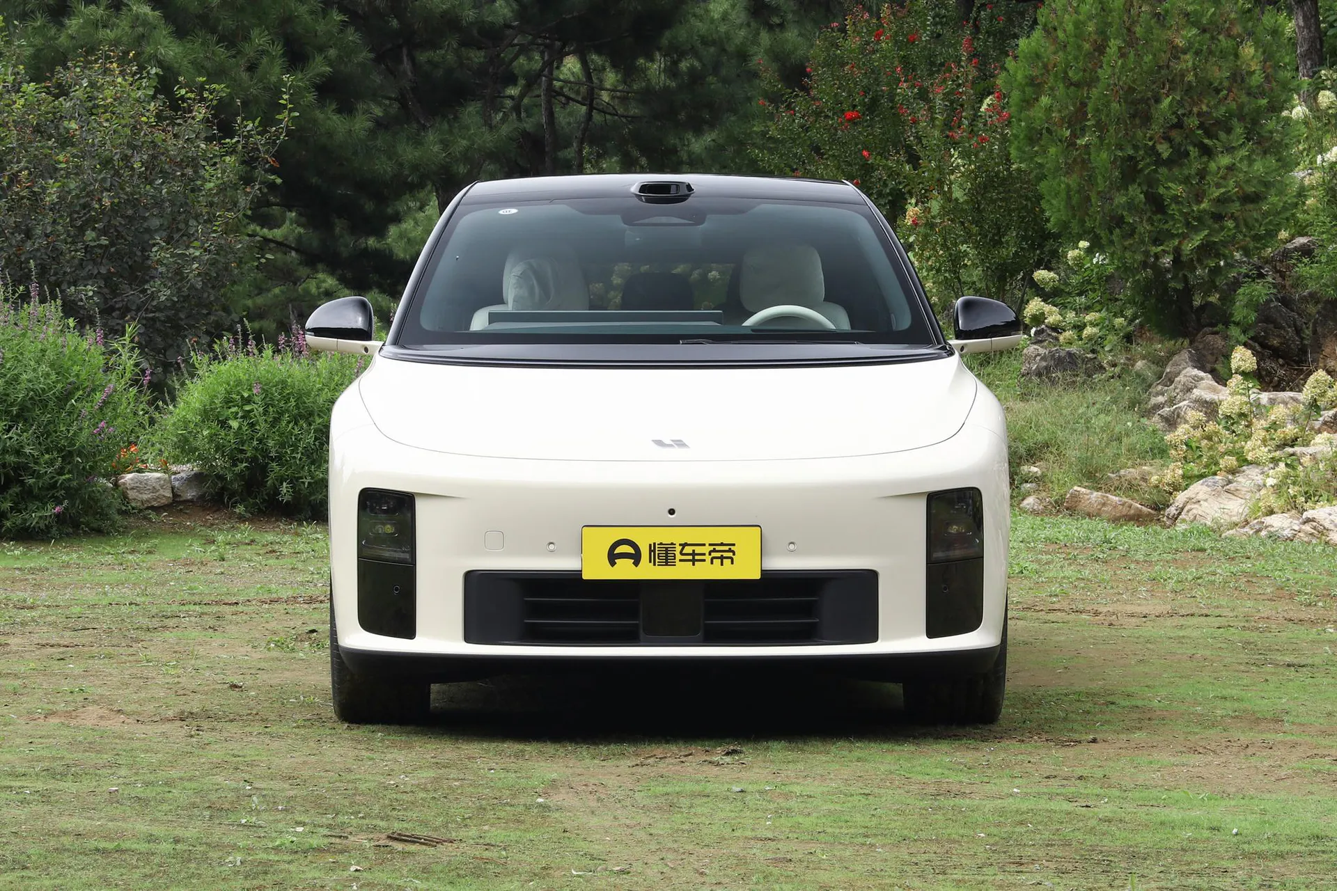  i6 AWD Standard