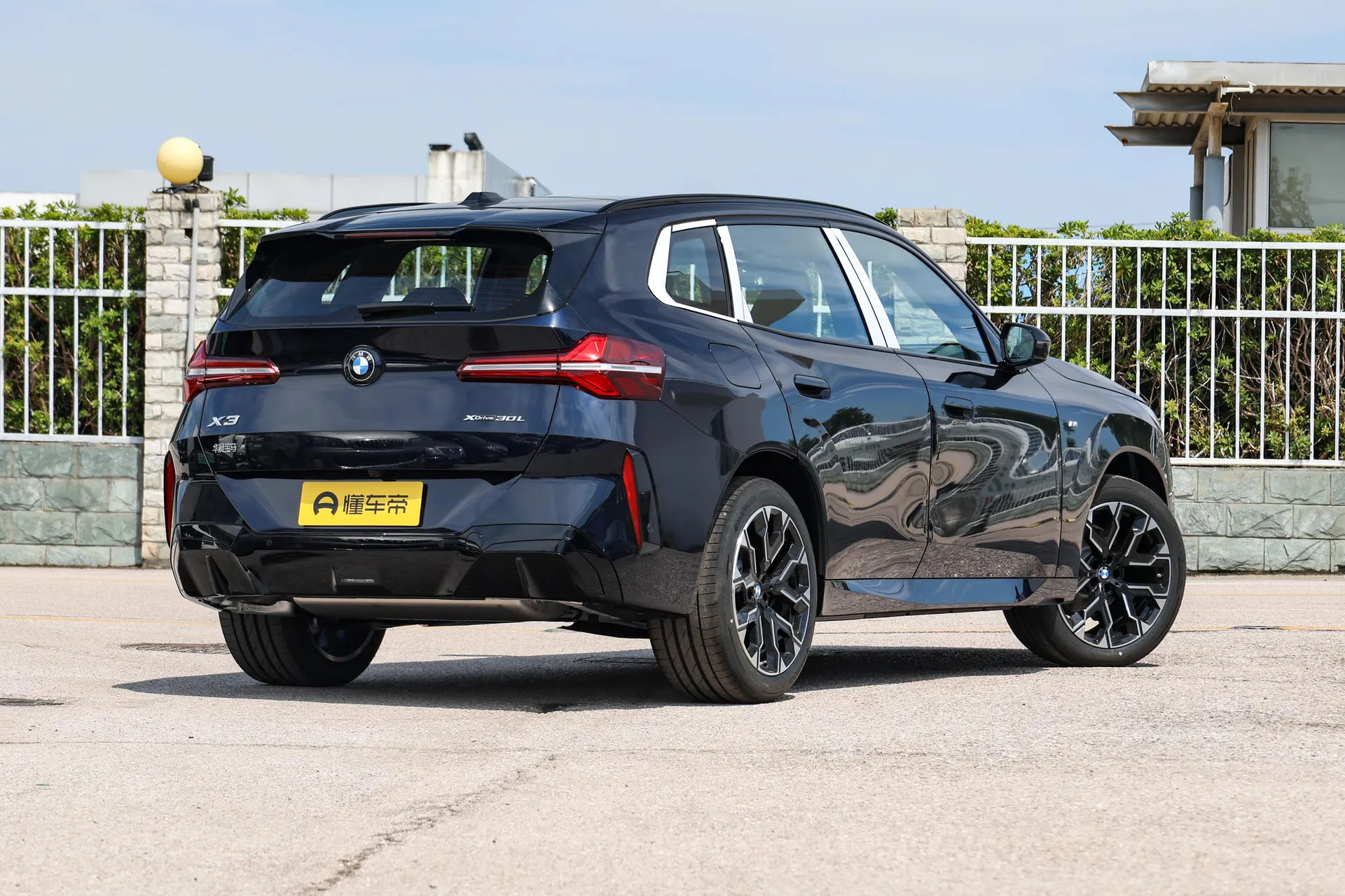  X3 xDrive 30 L Leading M Sport Night Package