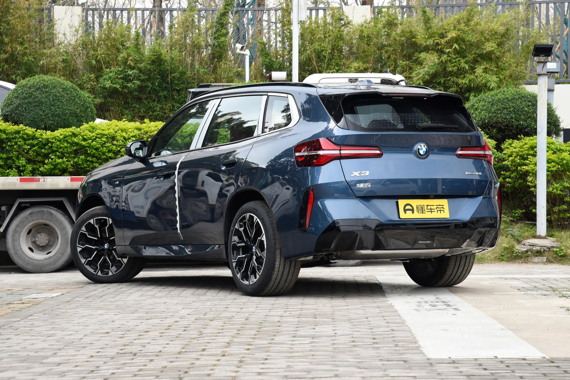  X3 xDrive 30 L Leading M Sport Night Package