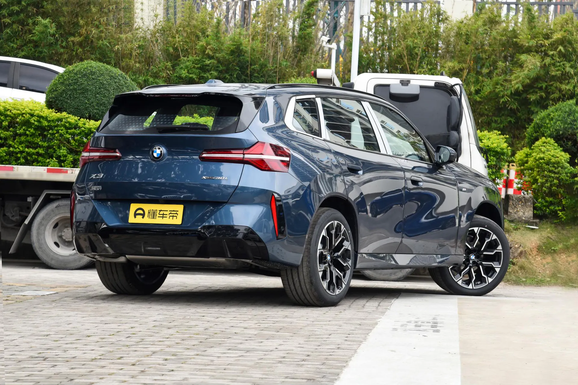  X3 xDrive 30 L Leading M Sport Night Package