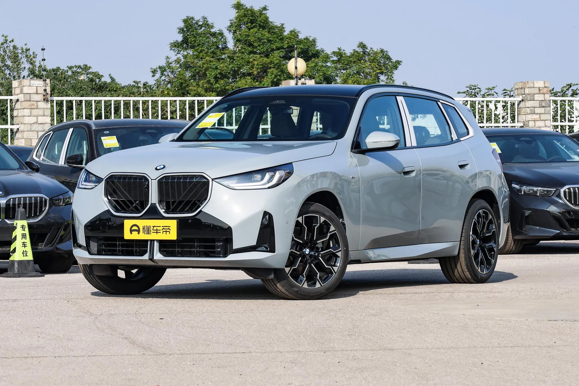  X3 xDrive 30 L Leading M Sport Night Package