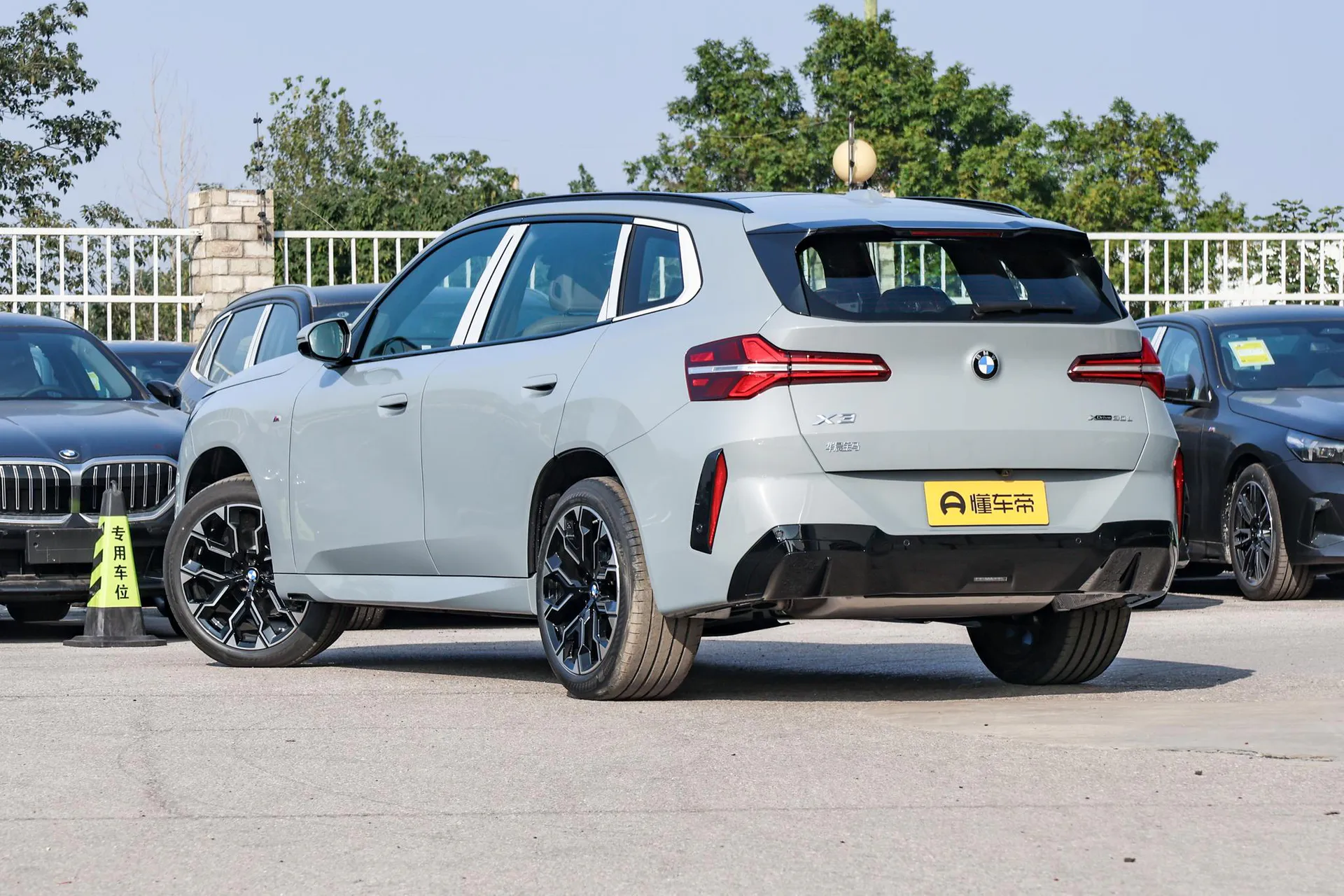  X3 xDrive 30 L Leading M Sport Night Package