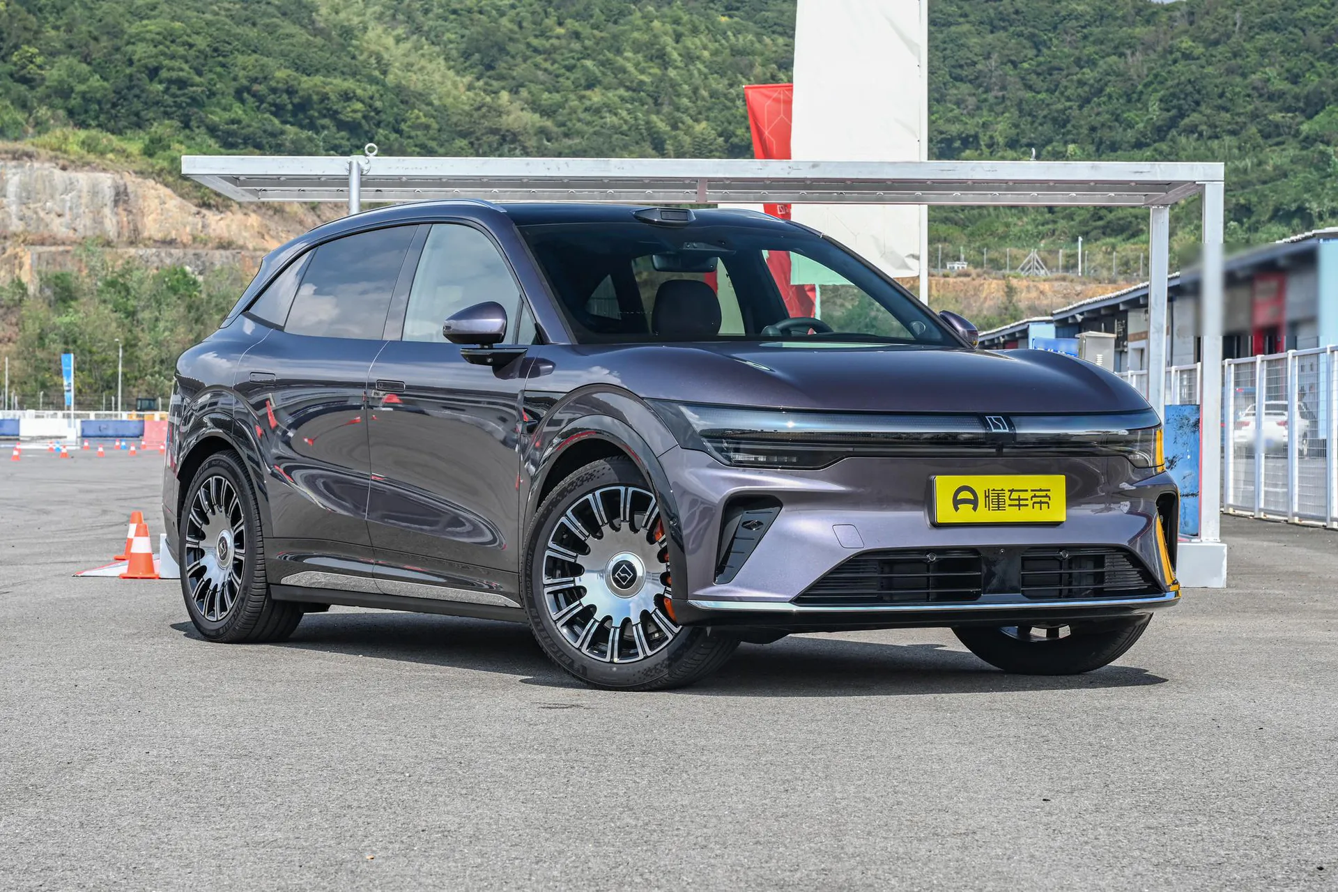  7X 103kWh AWD Ultra