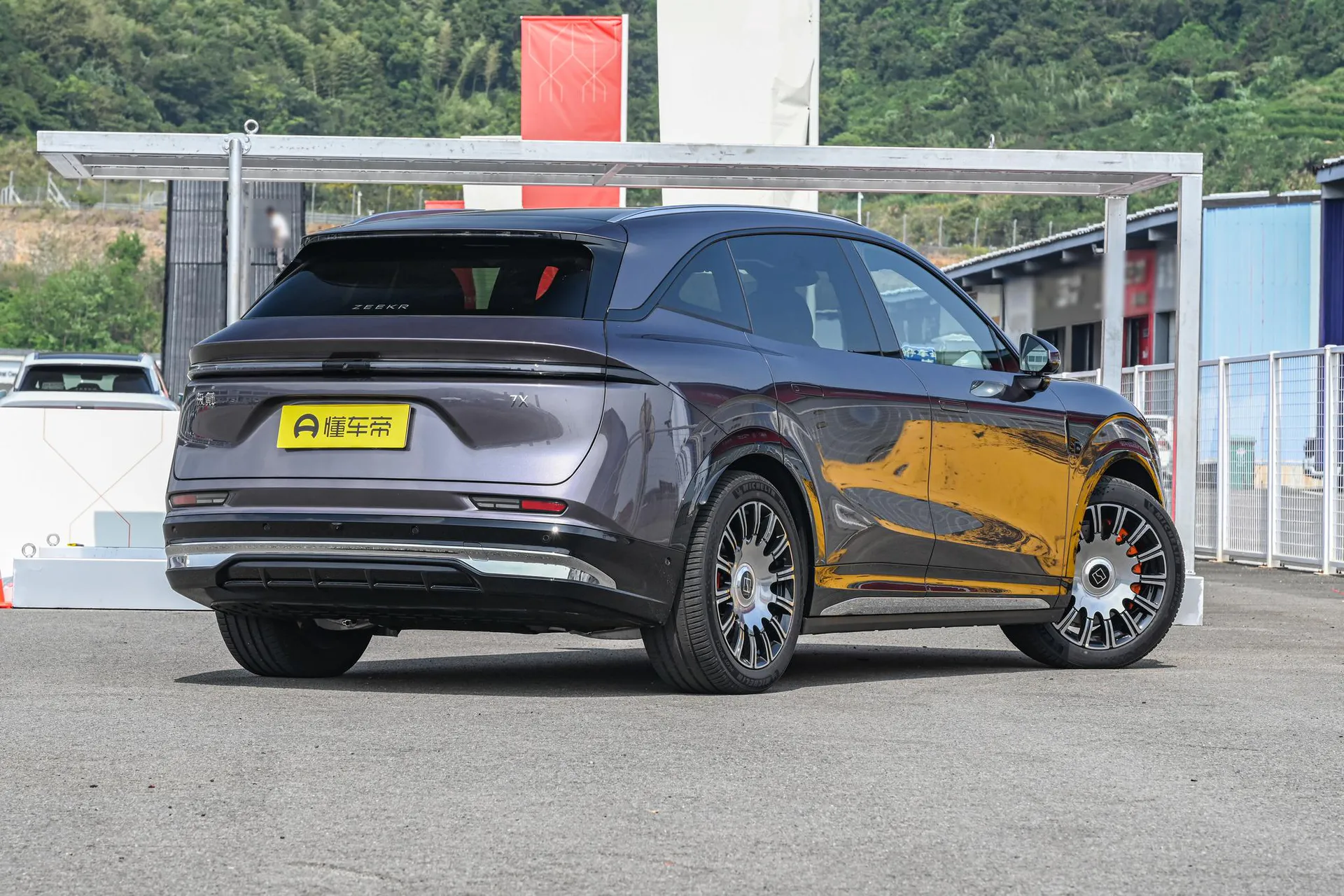  7X 103kWh AWD Ultra