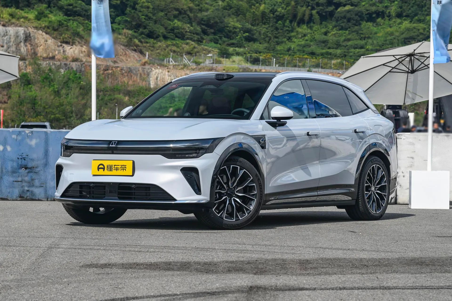  7X 103kWh AWD Ultra