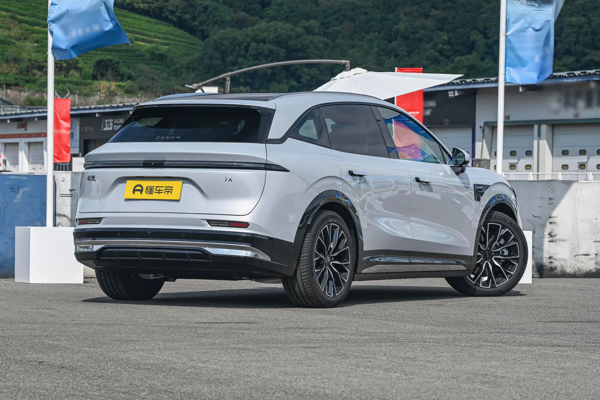  7X 103kWh AWD Ultra