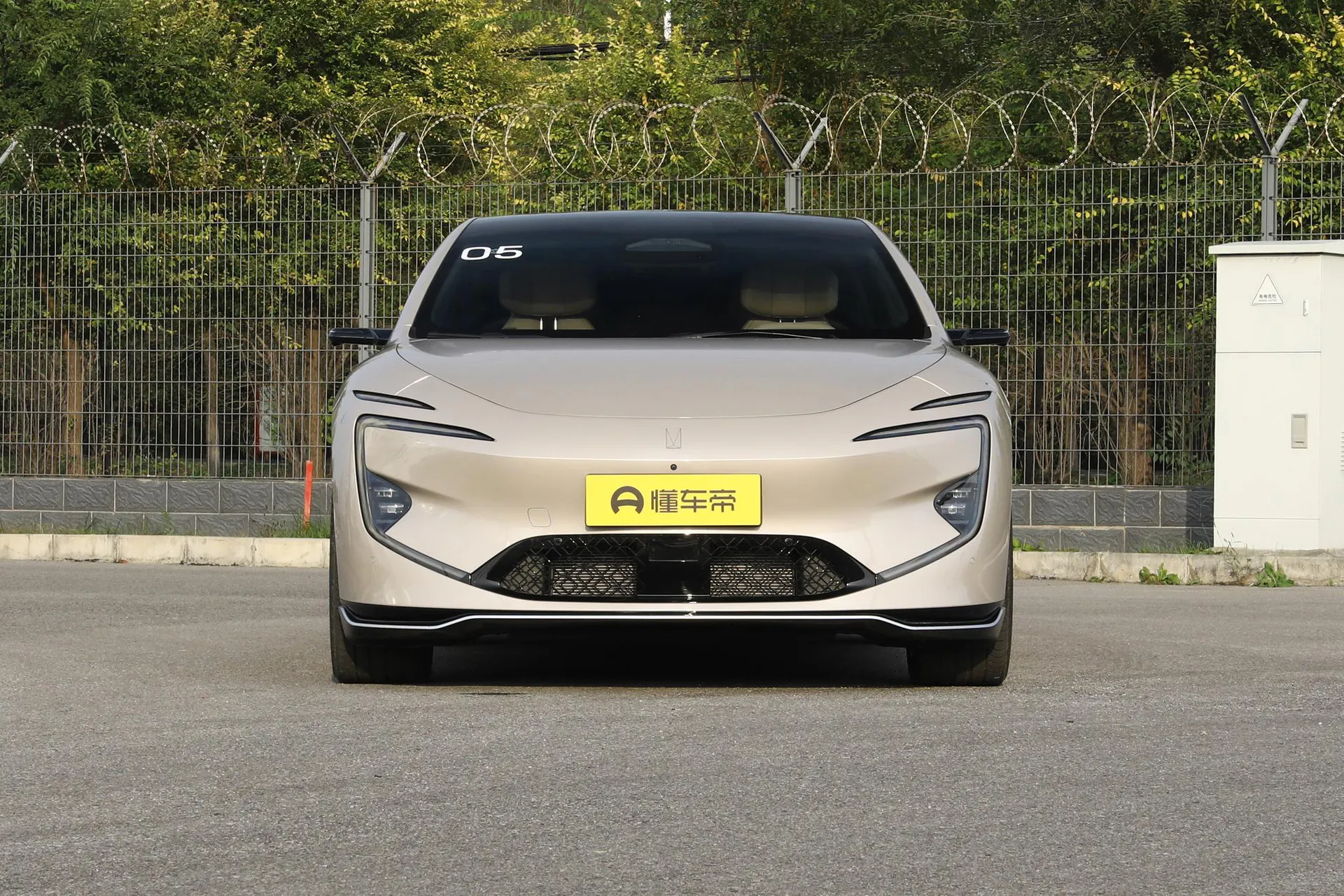  12 Ultra RWD
