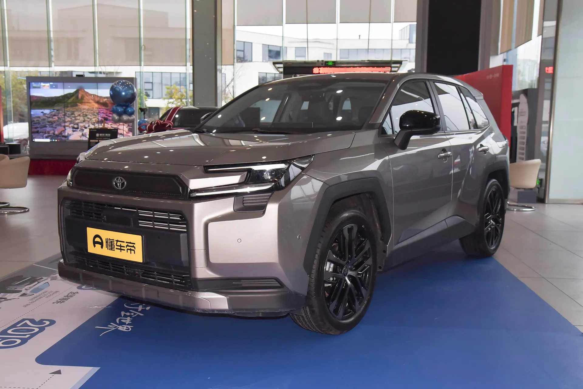  RAV4 Dual Engine 2.5L AWD Flagship