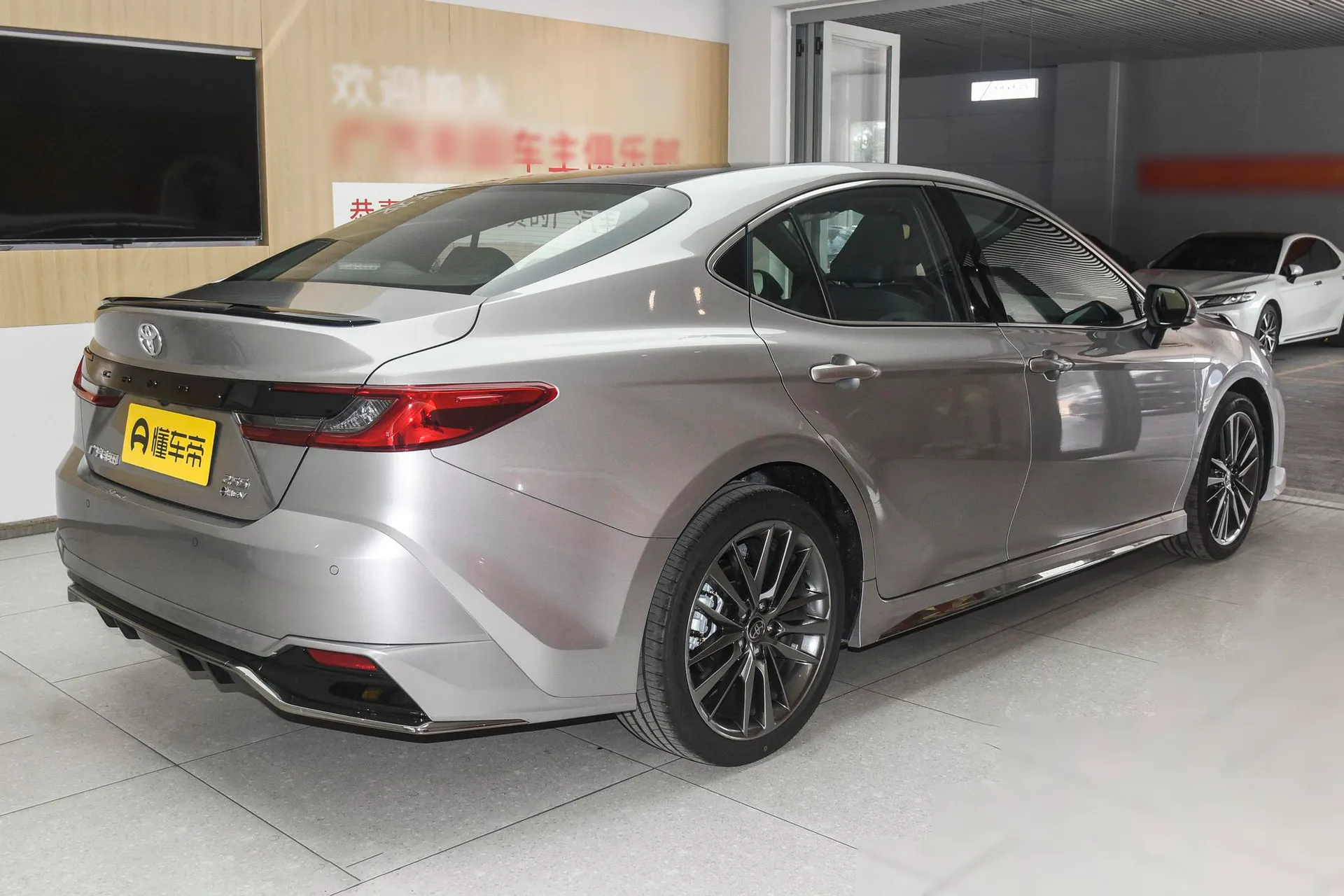  Camry Hybrid 2.5HXS Sport PLUS