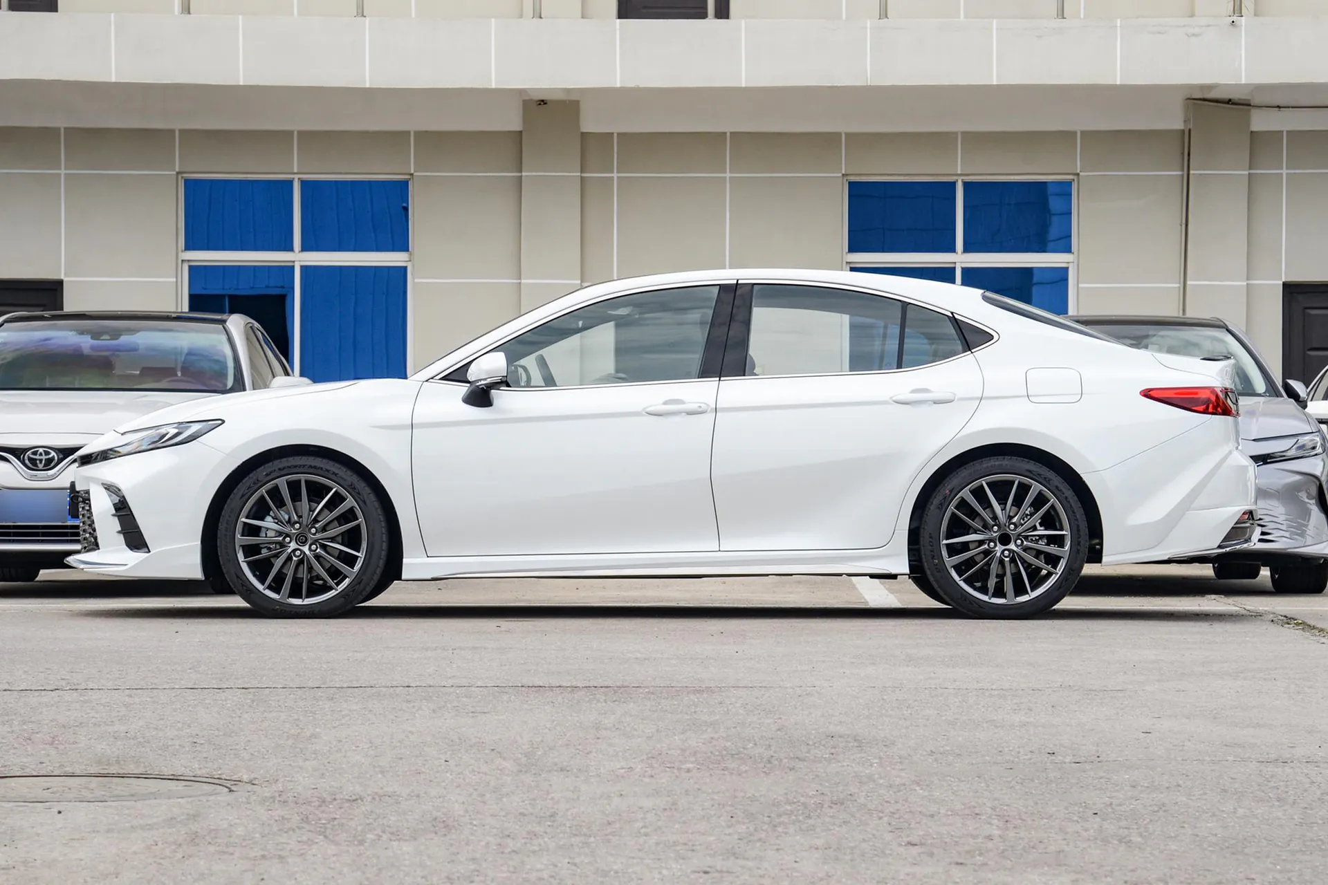  Camry Hybrid 2.5HXS Sport PLUS
