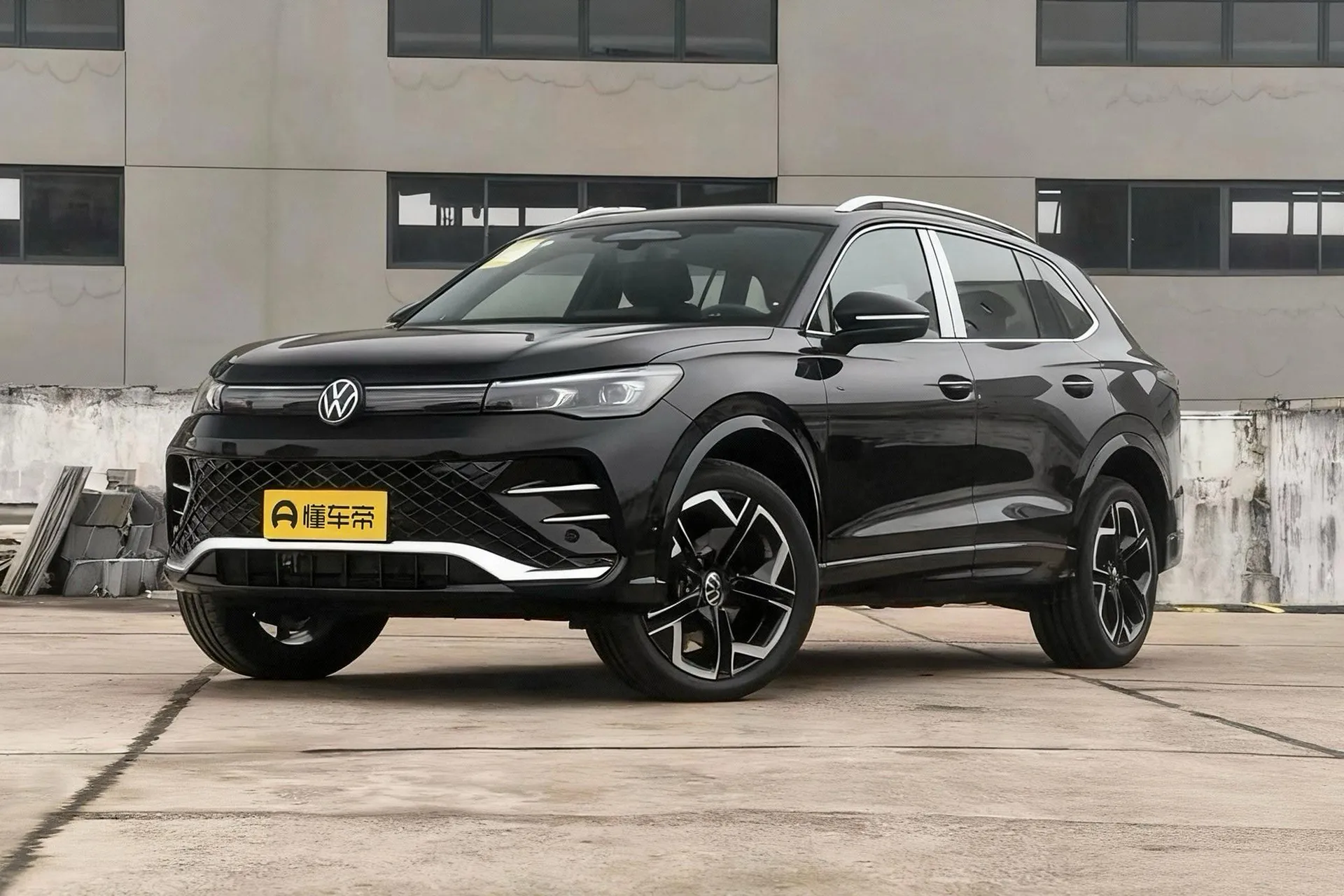  Tiguan L Pro 380 TSI AWD R-Line Smart Premium