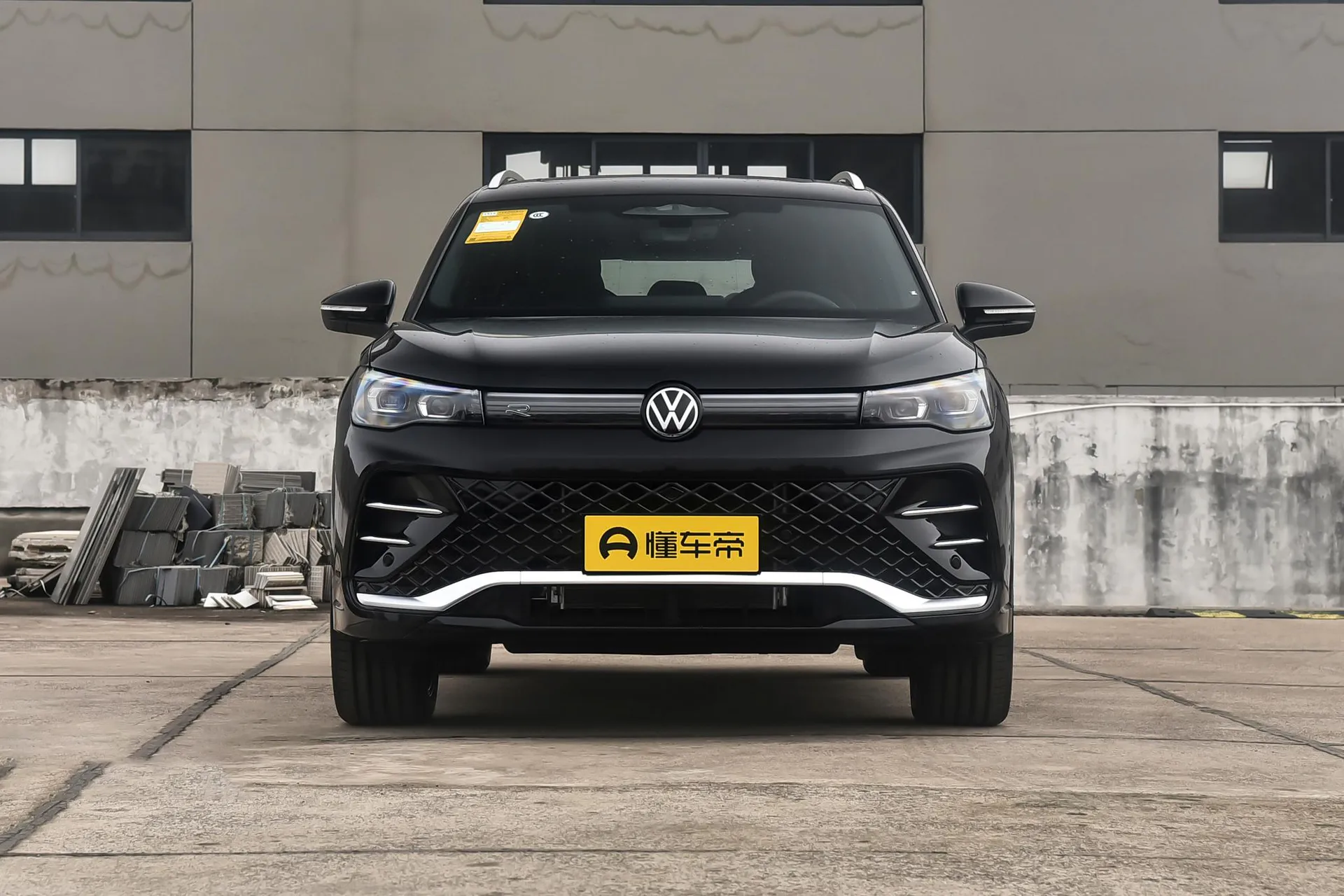  Tiguan L Pro 380 TSI AWD R-Line Smart Premium