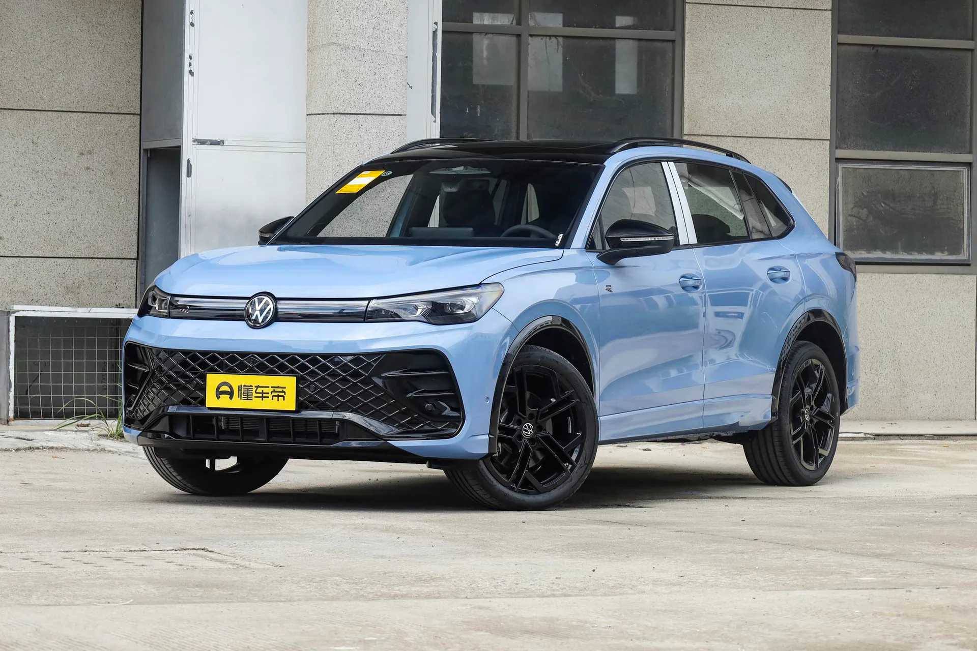  Tiguan L Pro 380 TSI AWD R-Line Smart Premium