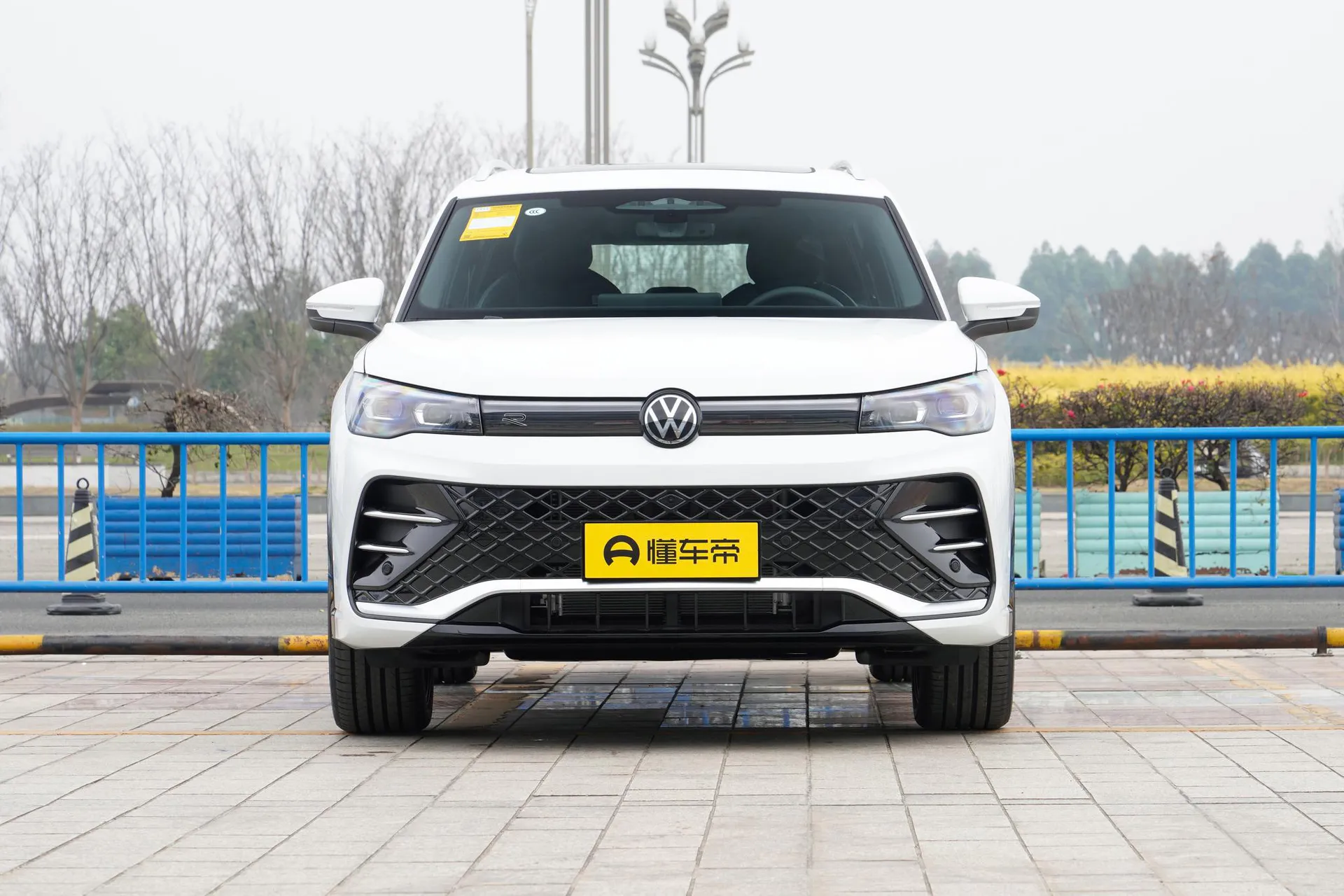  Tiguan L Pro 380 TSI AWD R-Line Smart Premium