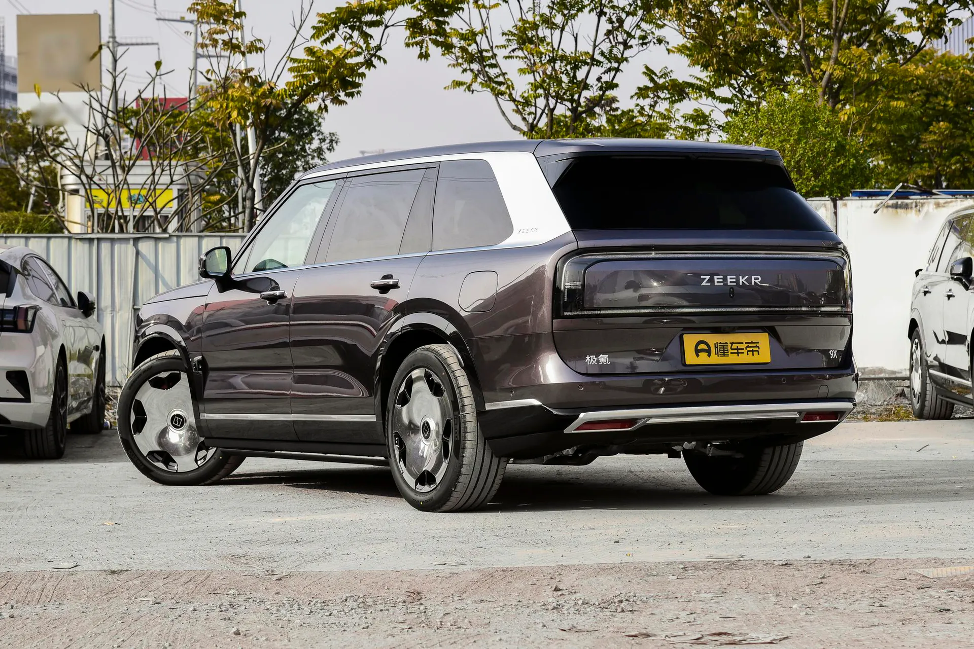  9X Hyper 70kWh Six-Seater