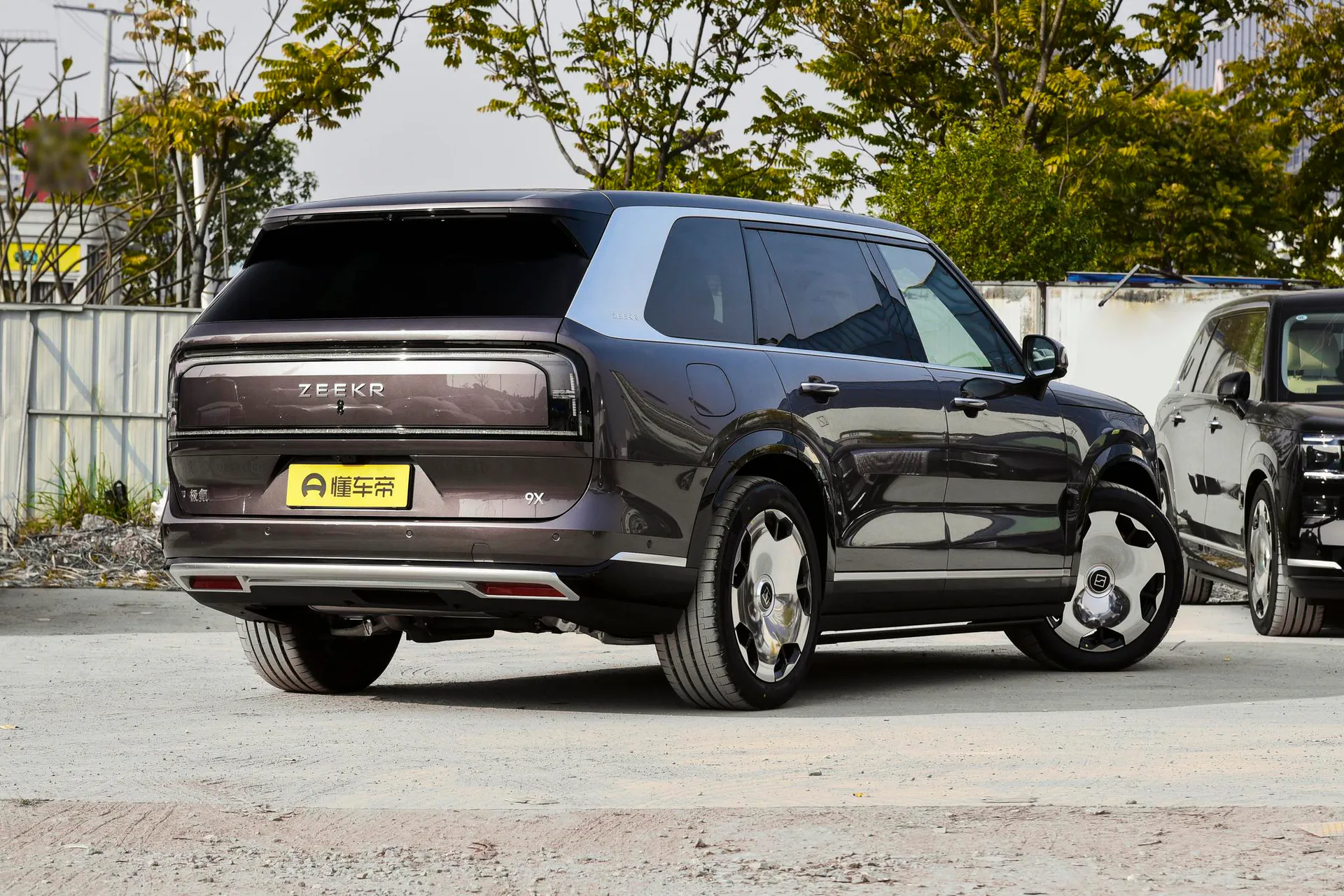  9X Hyper 70kWh Six-Seater