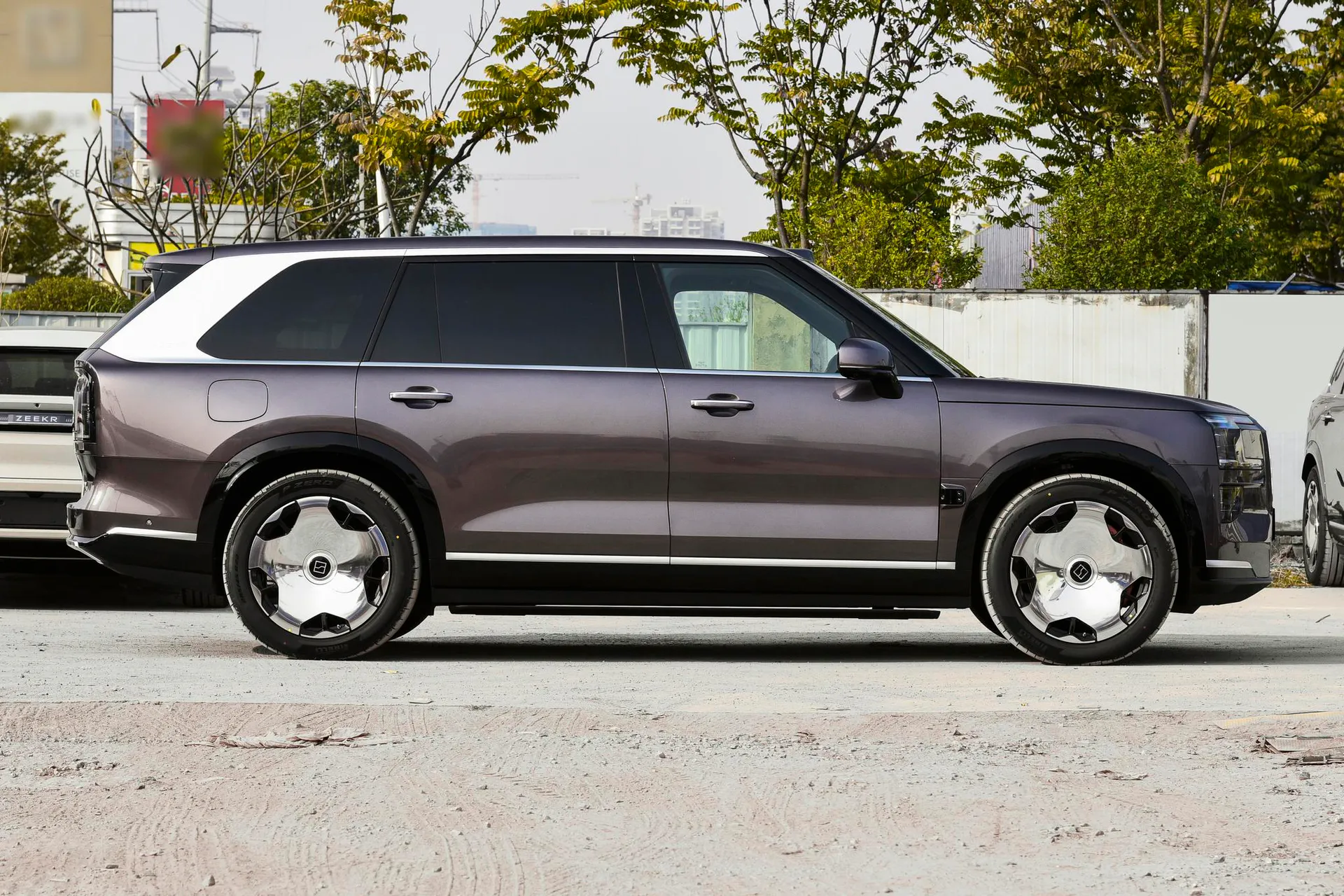  9X Hyper 70kWh Six-Seater