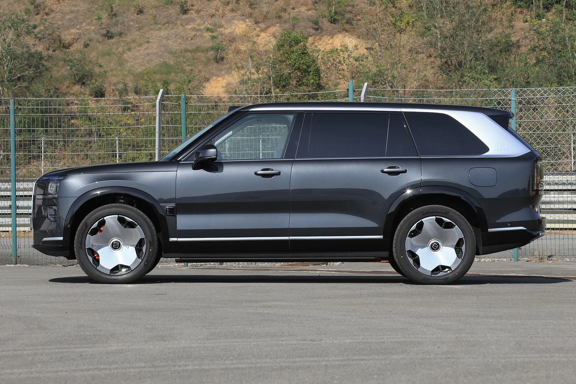  9X Hyper 70kWh Six-Seater