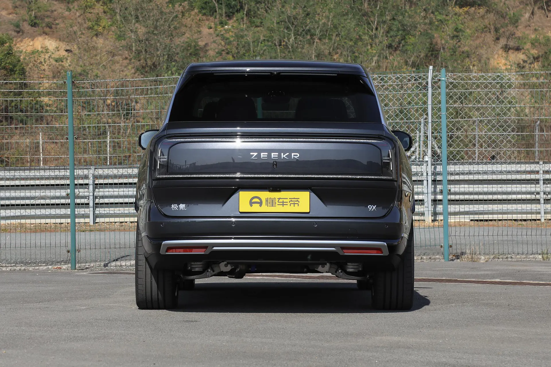  9X Hyper 70kWh Six-Seater