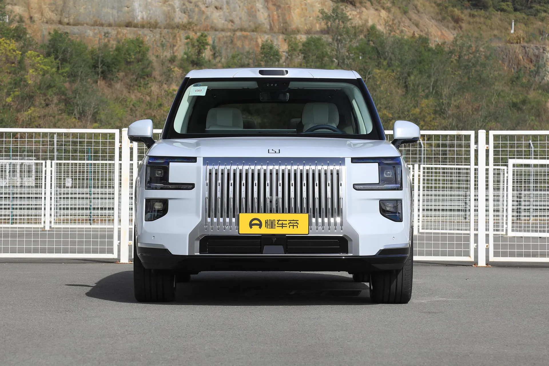  9X Hyper 70kWh Six-Seater