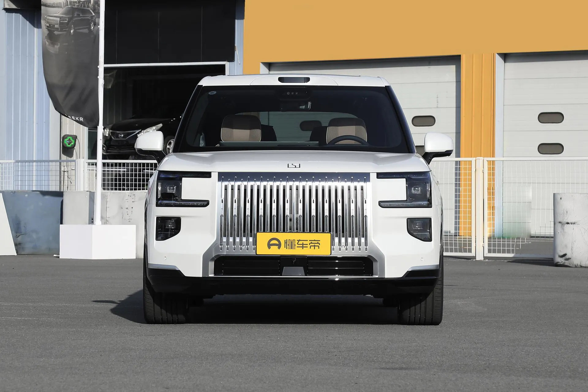  9X Hyper 70kWh Six-Seater