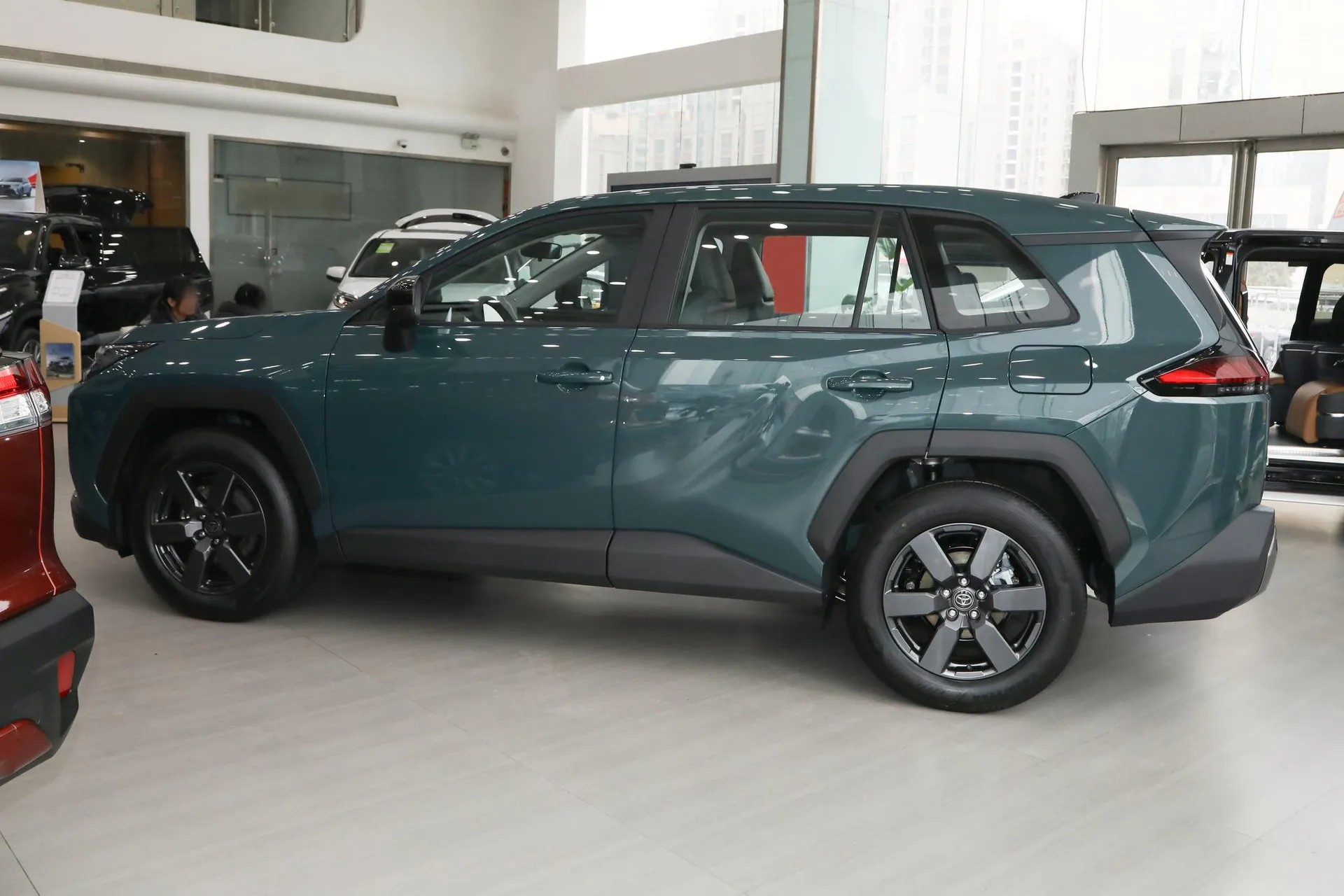  RAV4 2.0L AWD Luxury