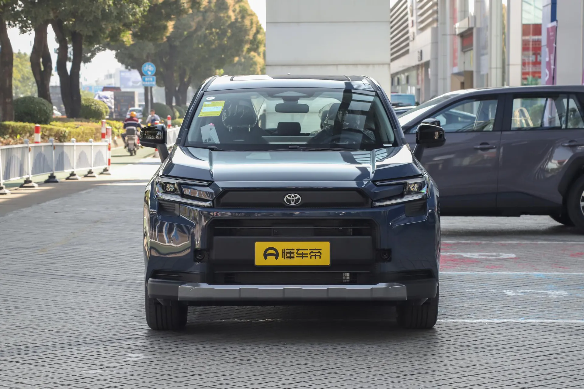  RAV4 2.0L AWD Luxury