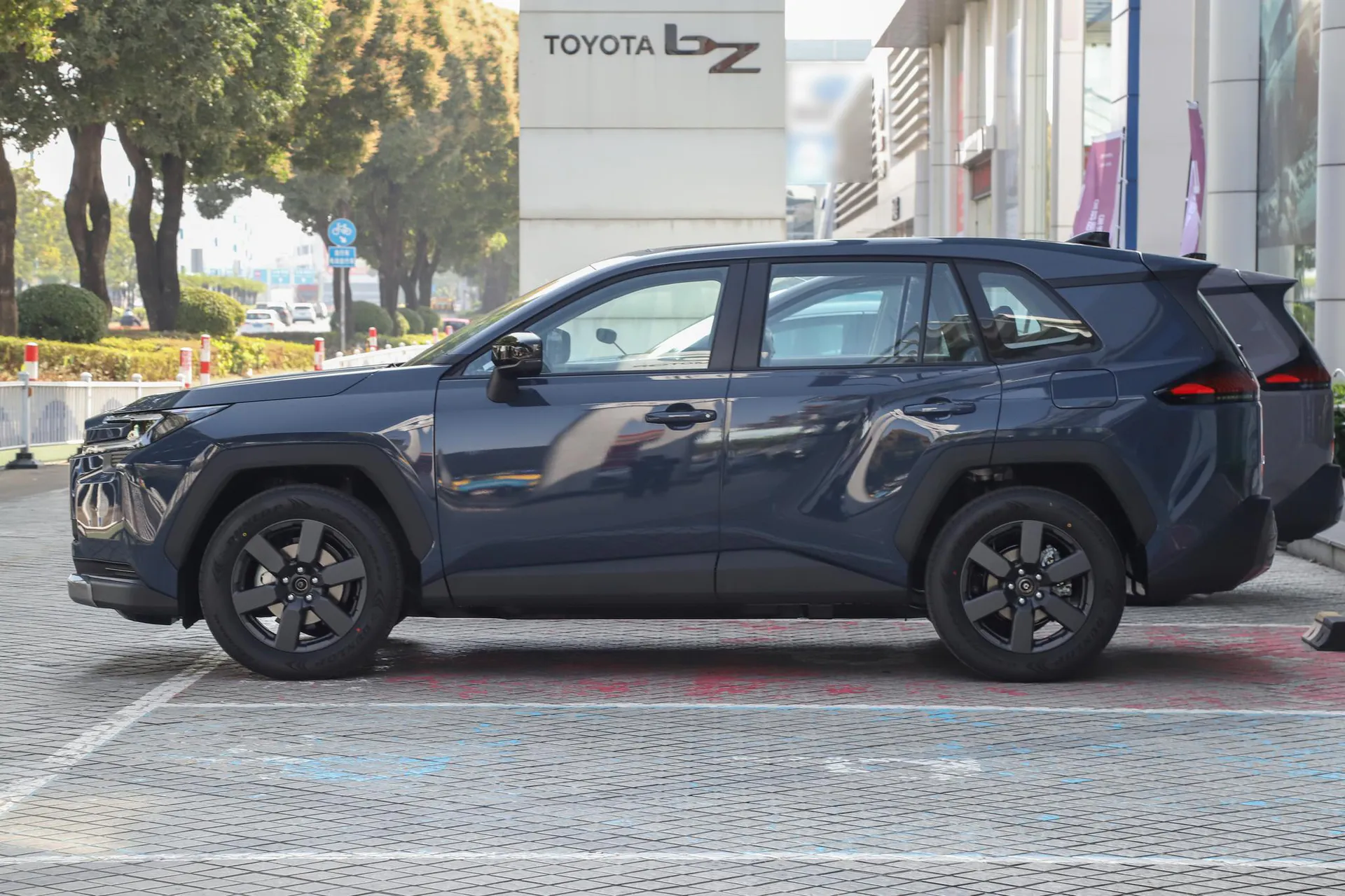  RAV4 2.0L AWD Luxury