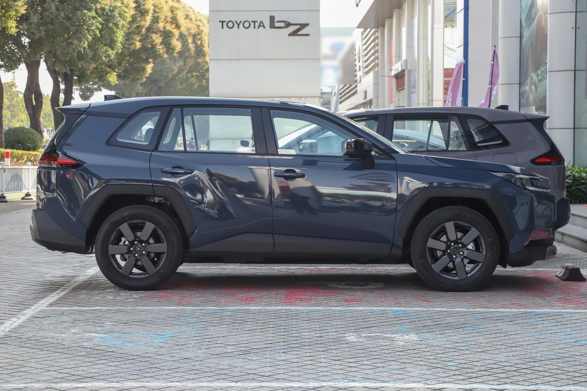  RAV4 2.0L AWD Luxury