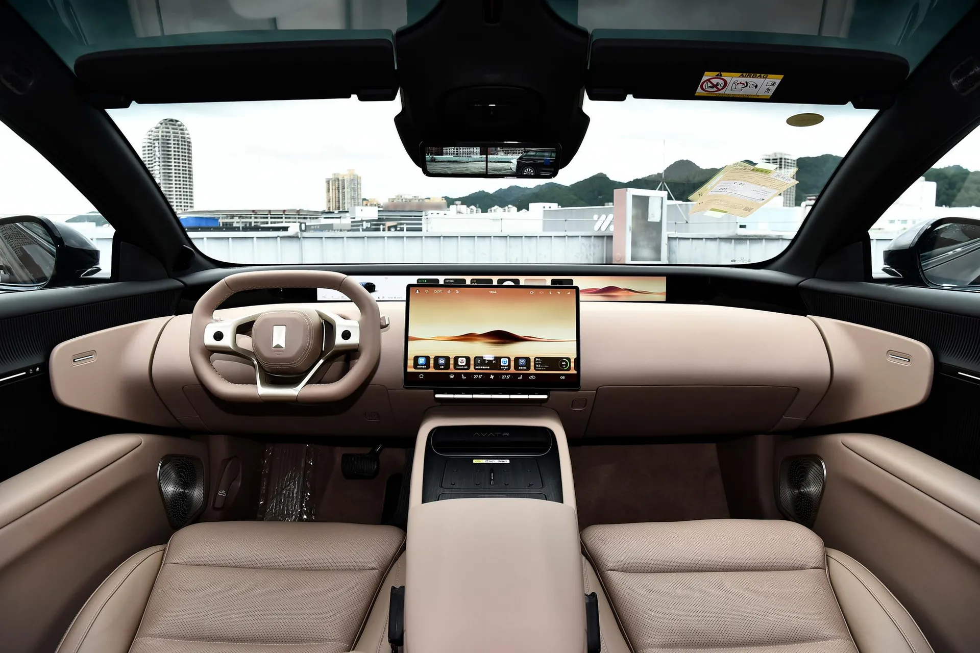  12 Ultra AWD Pure EV