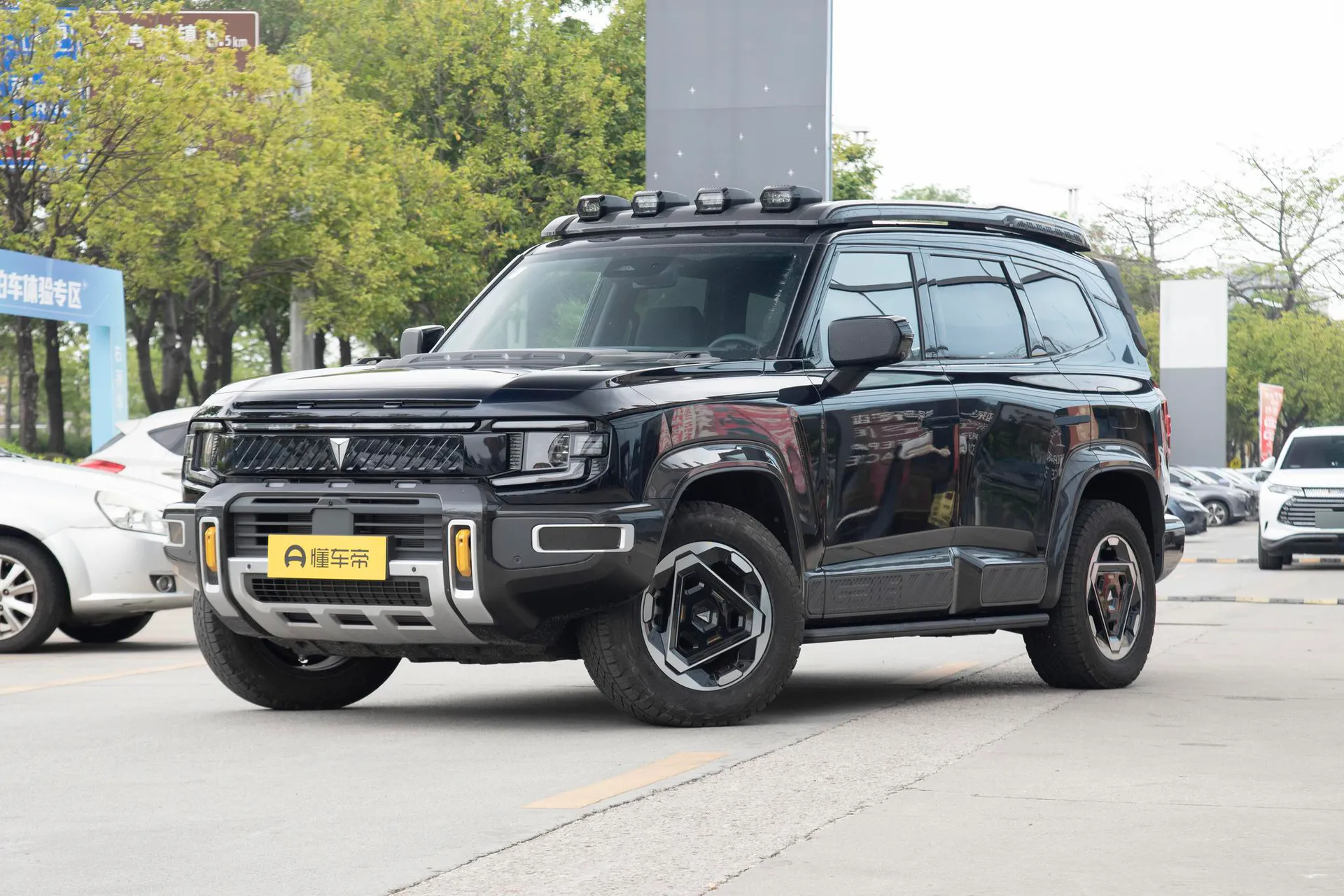 G318 Carefree Cross-Country AWD Secret Realm
